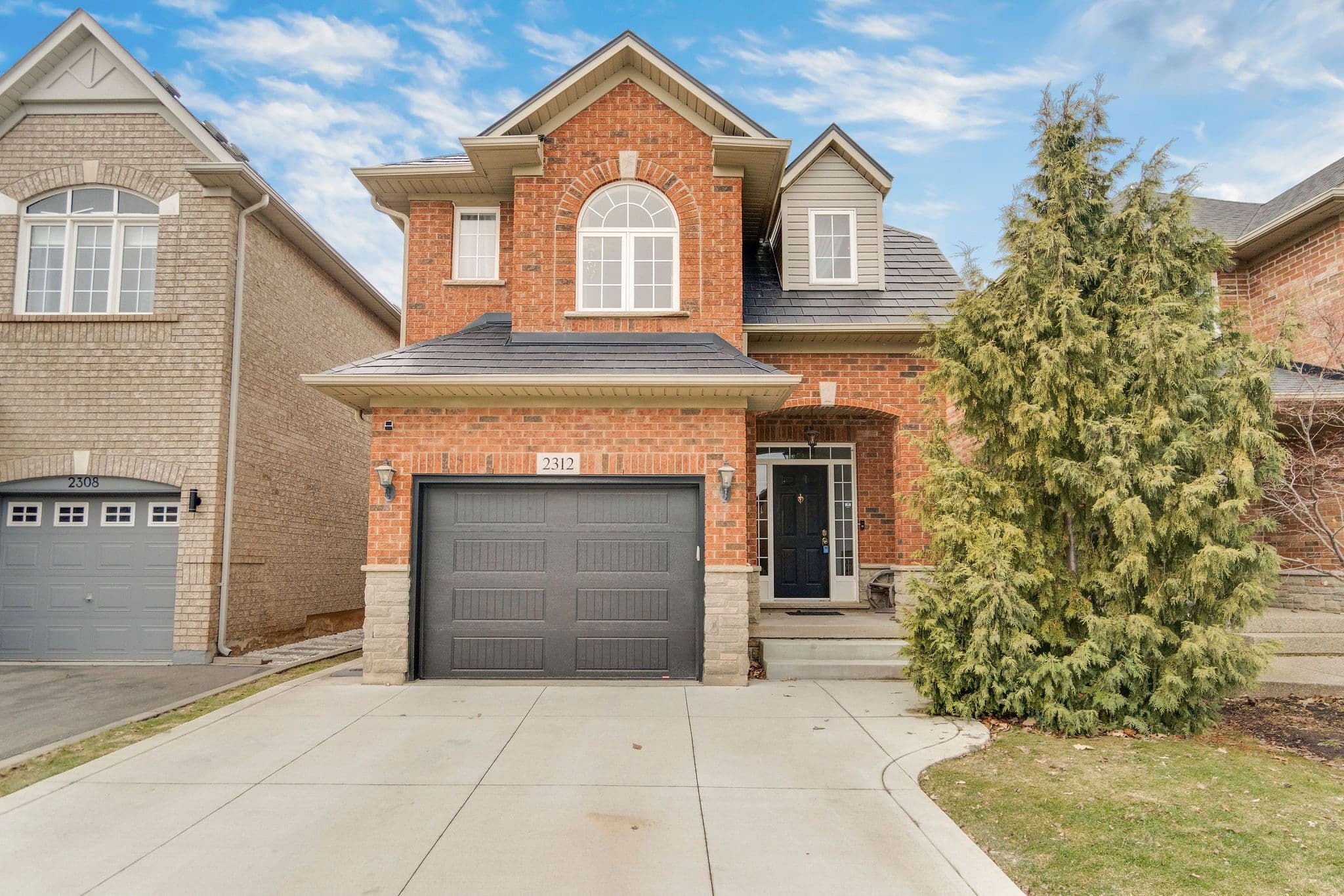 2312 Foxfield Road, Oakville, ON L6M 4C9