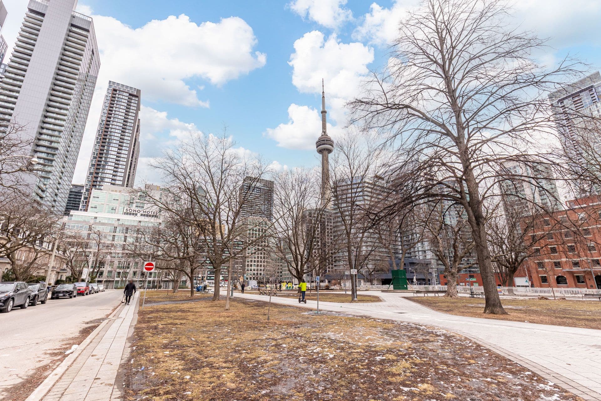 350 Wellington Street W G09, Toronto C01, ON M5V 3W9