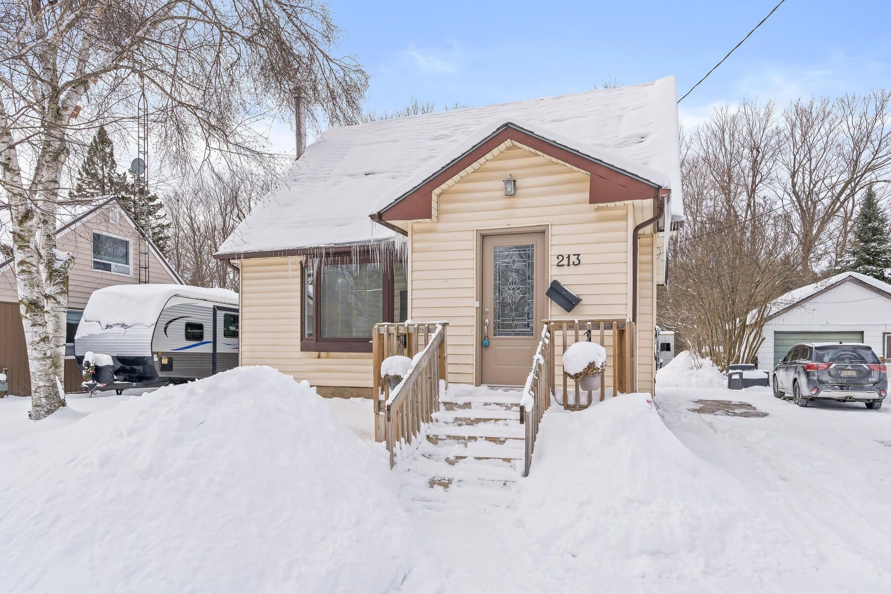 213 Mason Boulevard, Halton Hills, ON L7J 1A7