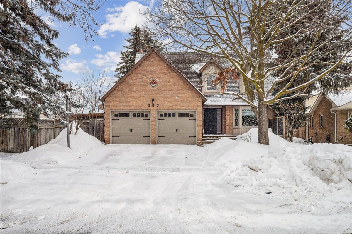 297 Burford Street, Newmarket, ON L3Y 6E7