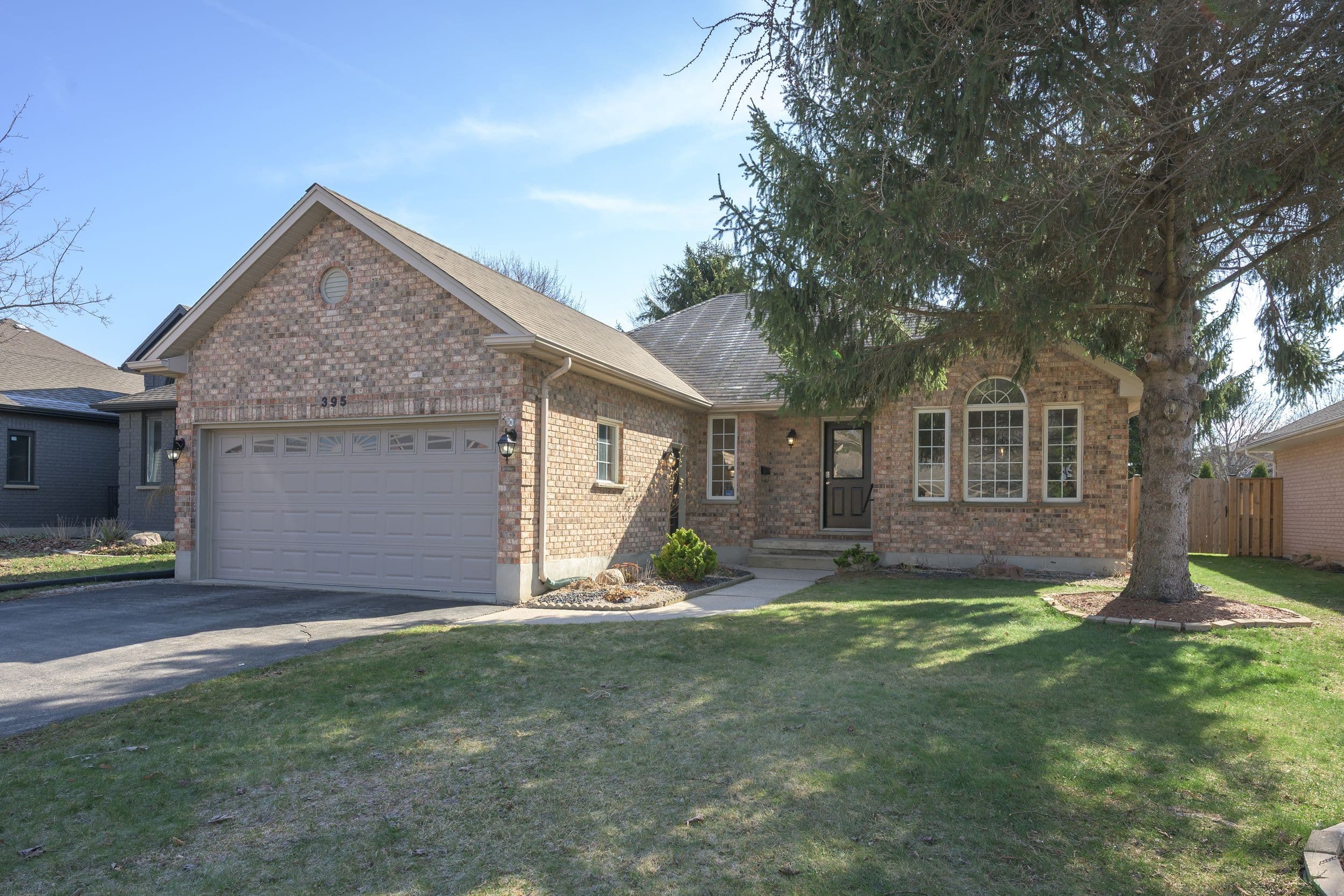 395 Riverview Drive, Strathroy-Caradoc, ON N7G 4A8