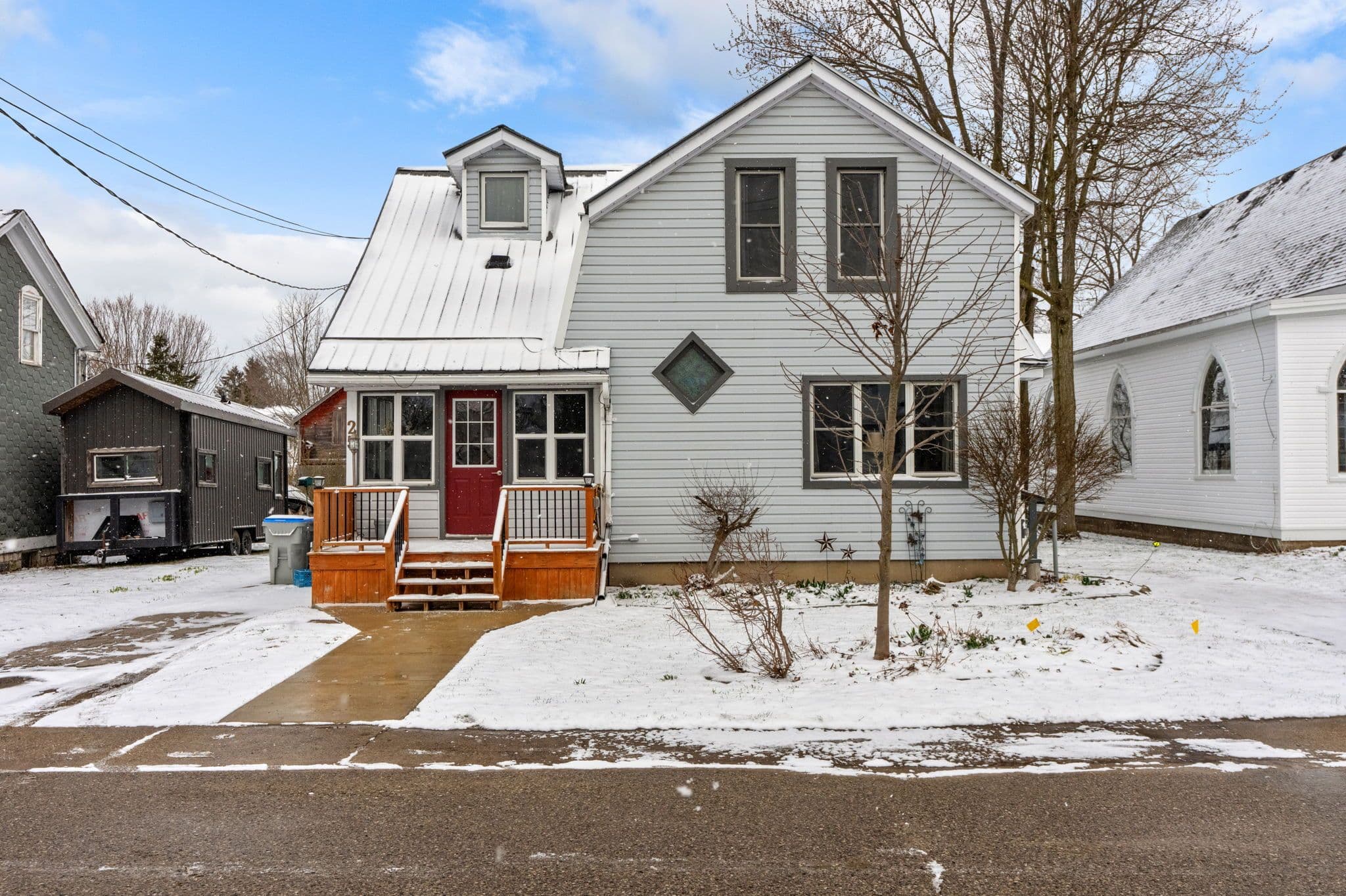 25 Jarvis Street N, Huron East, ON N0K 1W0