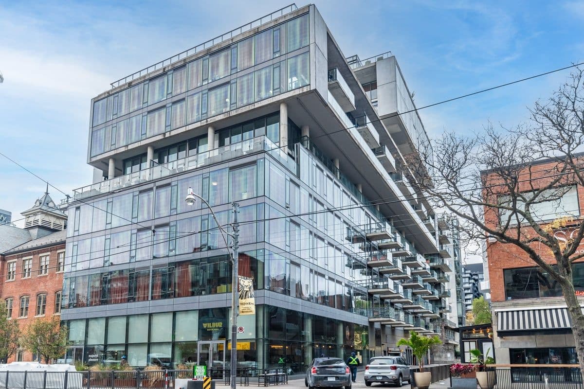 560 King Street W 1004, Toronto C01, ON M5V 1M3