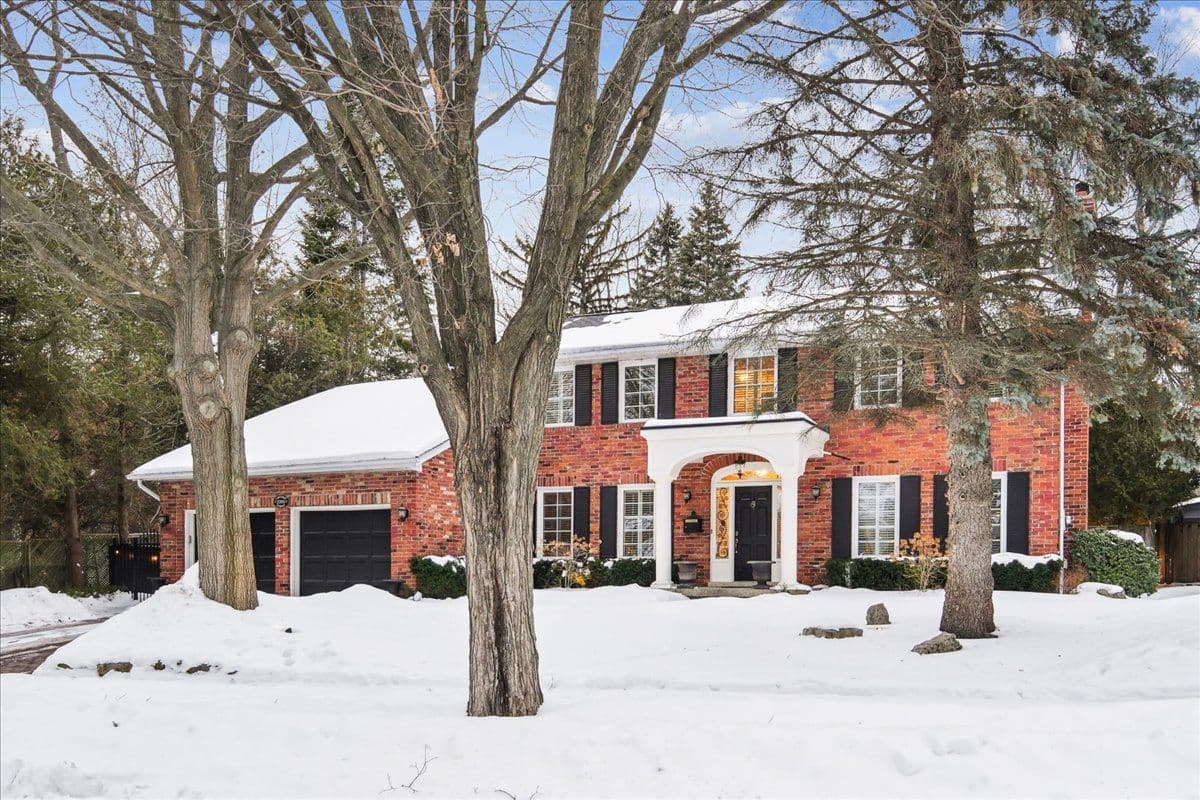 2305 Cheverie Street, Oakville, ON L6J 6C5