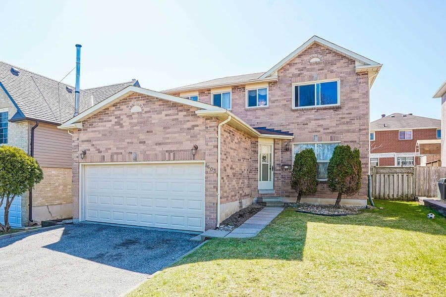 1603 Mcbrady Crescent, Pickering, ON L1X 2B6