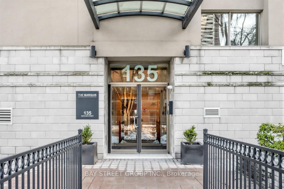 135 Maitland Street 502, Toronto C08, ON M4Y 1E5