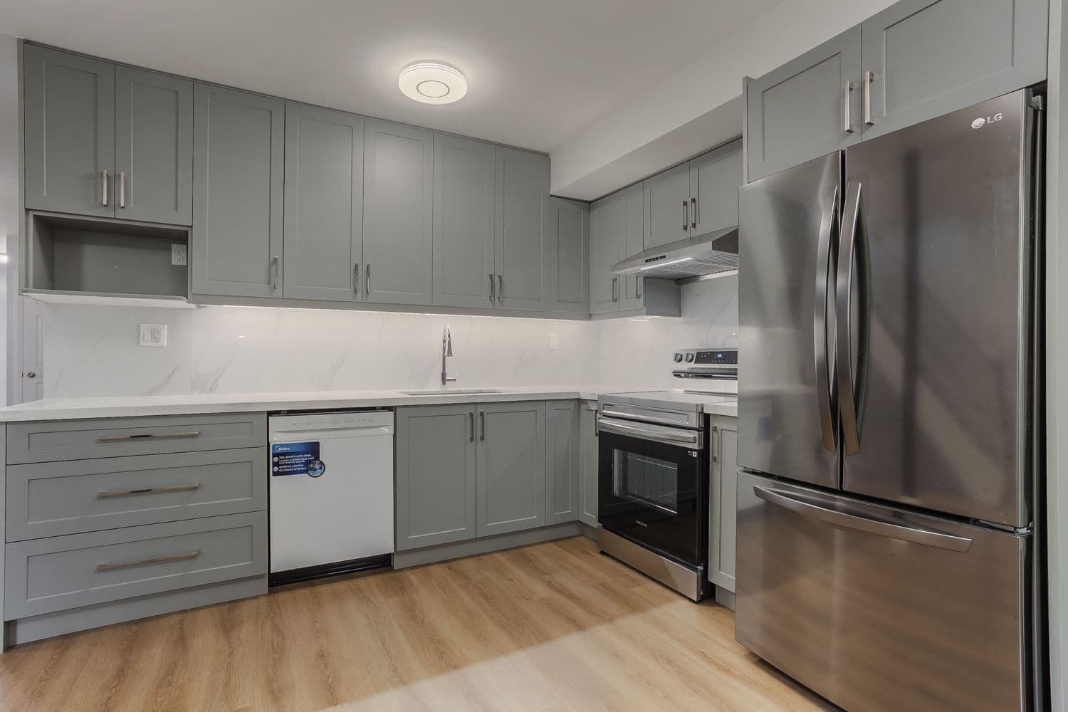 19 D'arcy Street, Toronto C01, ON M5T 1J8