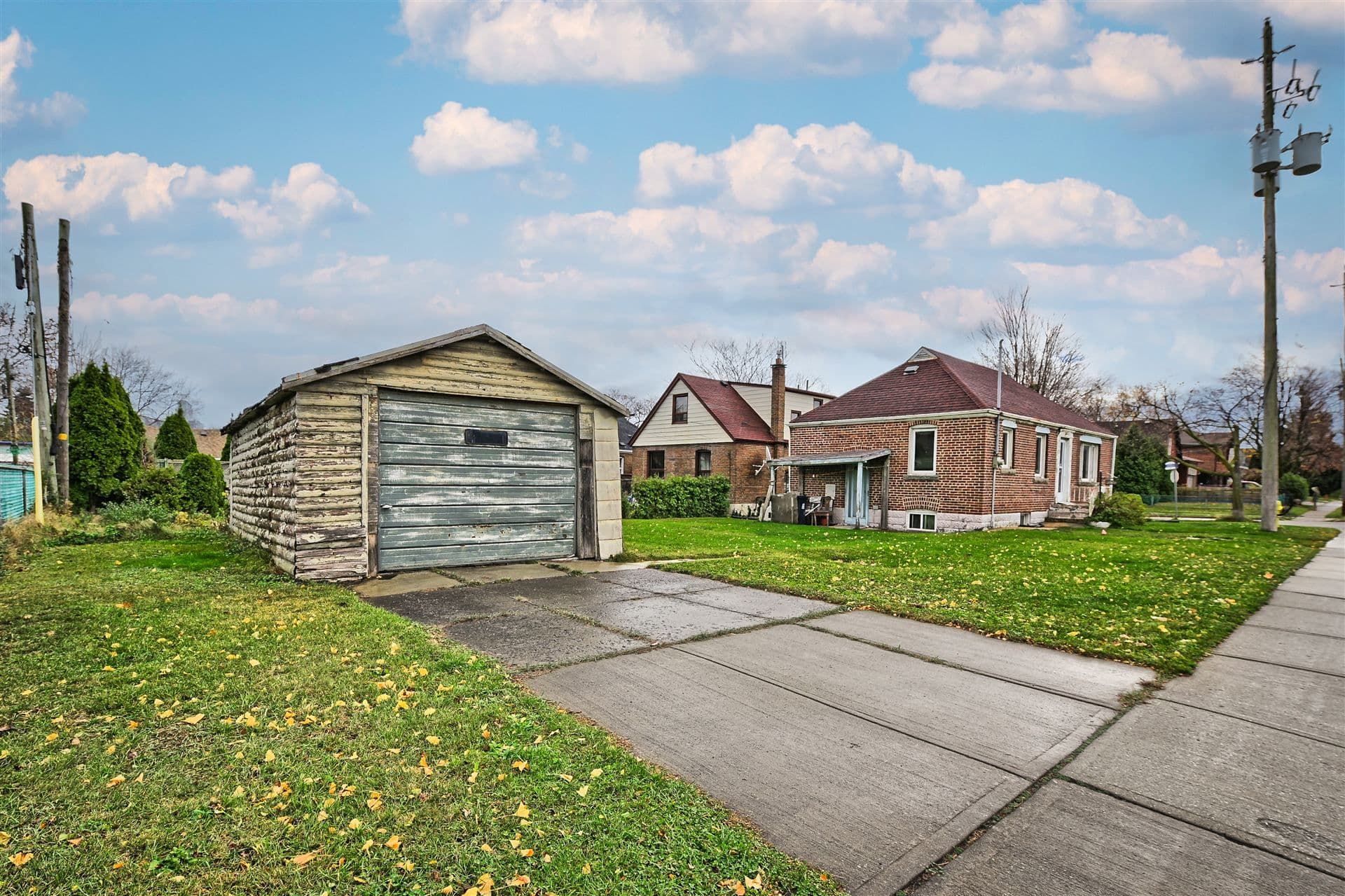 414 Melrose Street, Toronto W06, ON M8Z 1H1