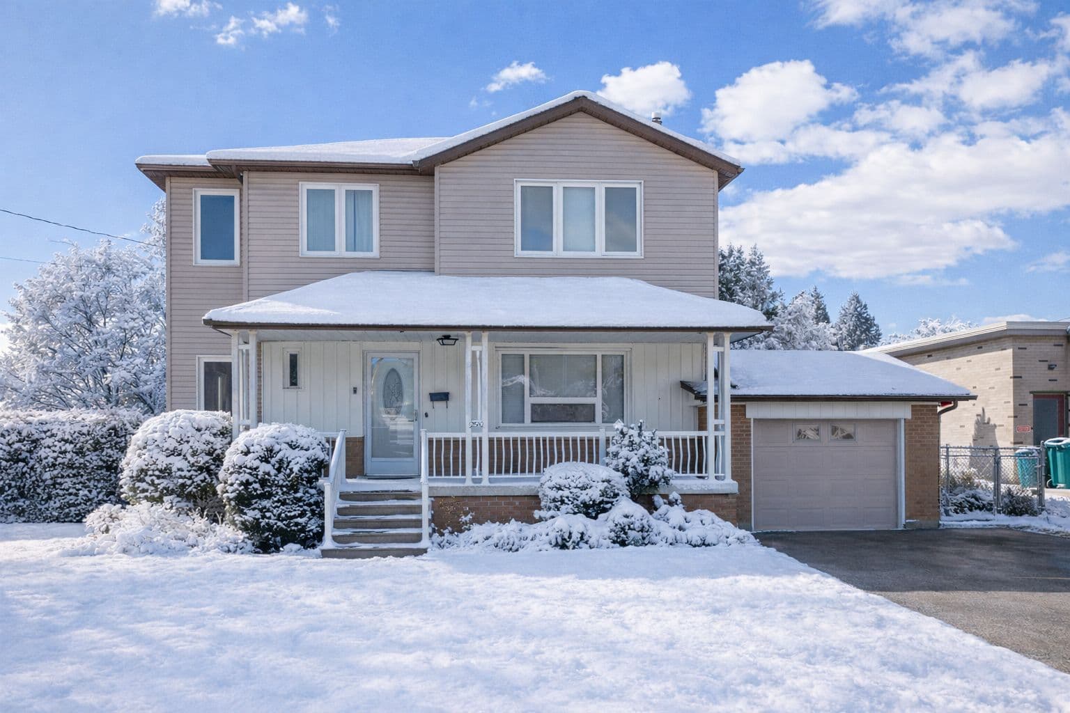 2510 Donnavale Drive, Mississauga, ON L5A 2N1