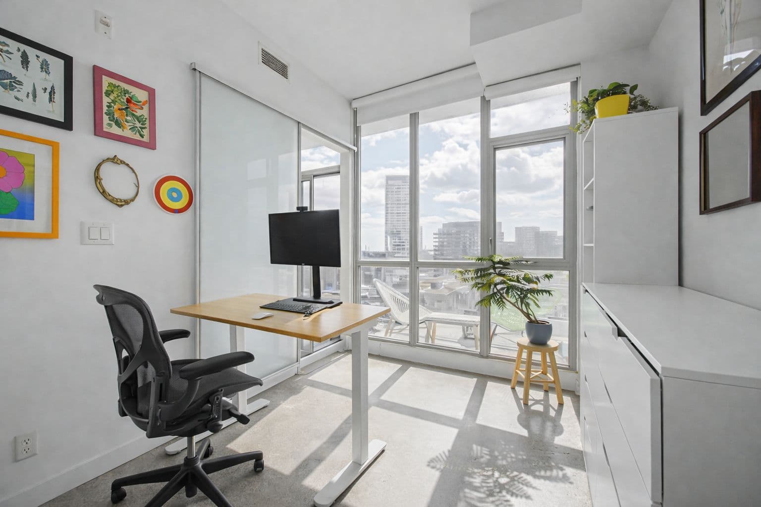 510 KING Street E 819, Toronto C08, ON M5A 1M1