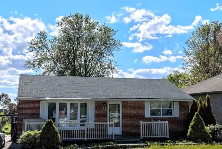 98 Thornton Avenue Main, Bradford West Gwillimbury, ON L3Z 1N4