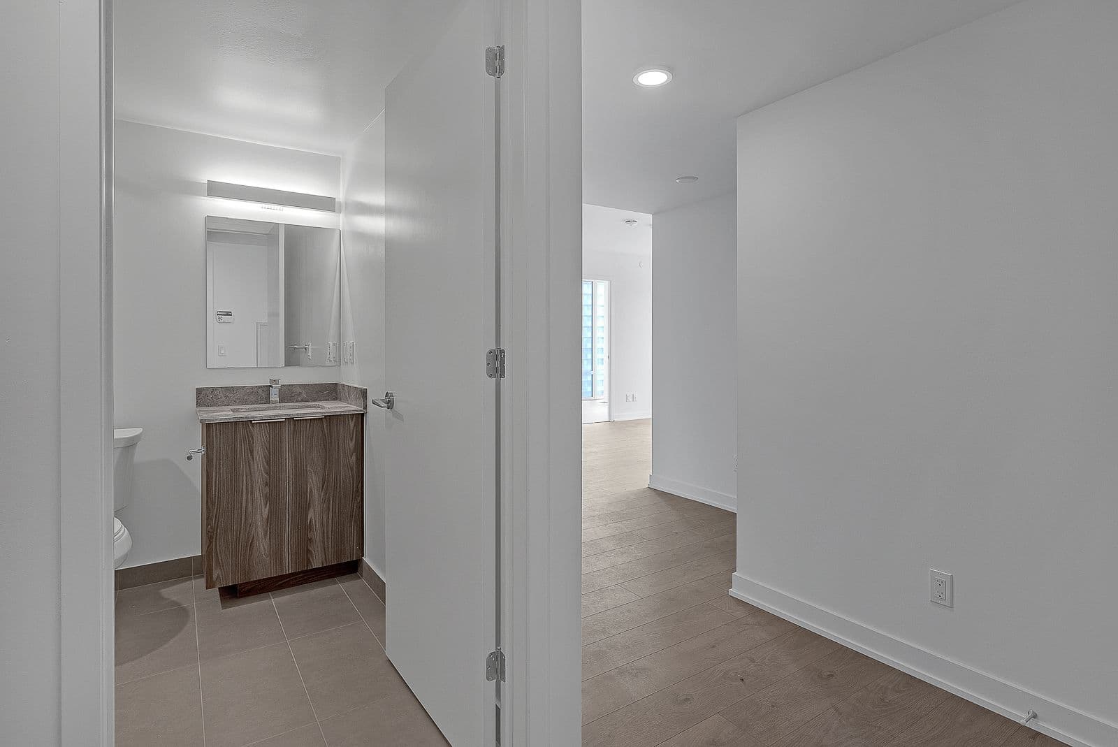 501 Yonge Street 3912, Toronto C08, ON M4Y 0G8