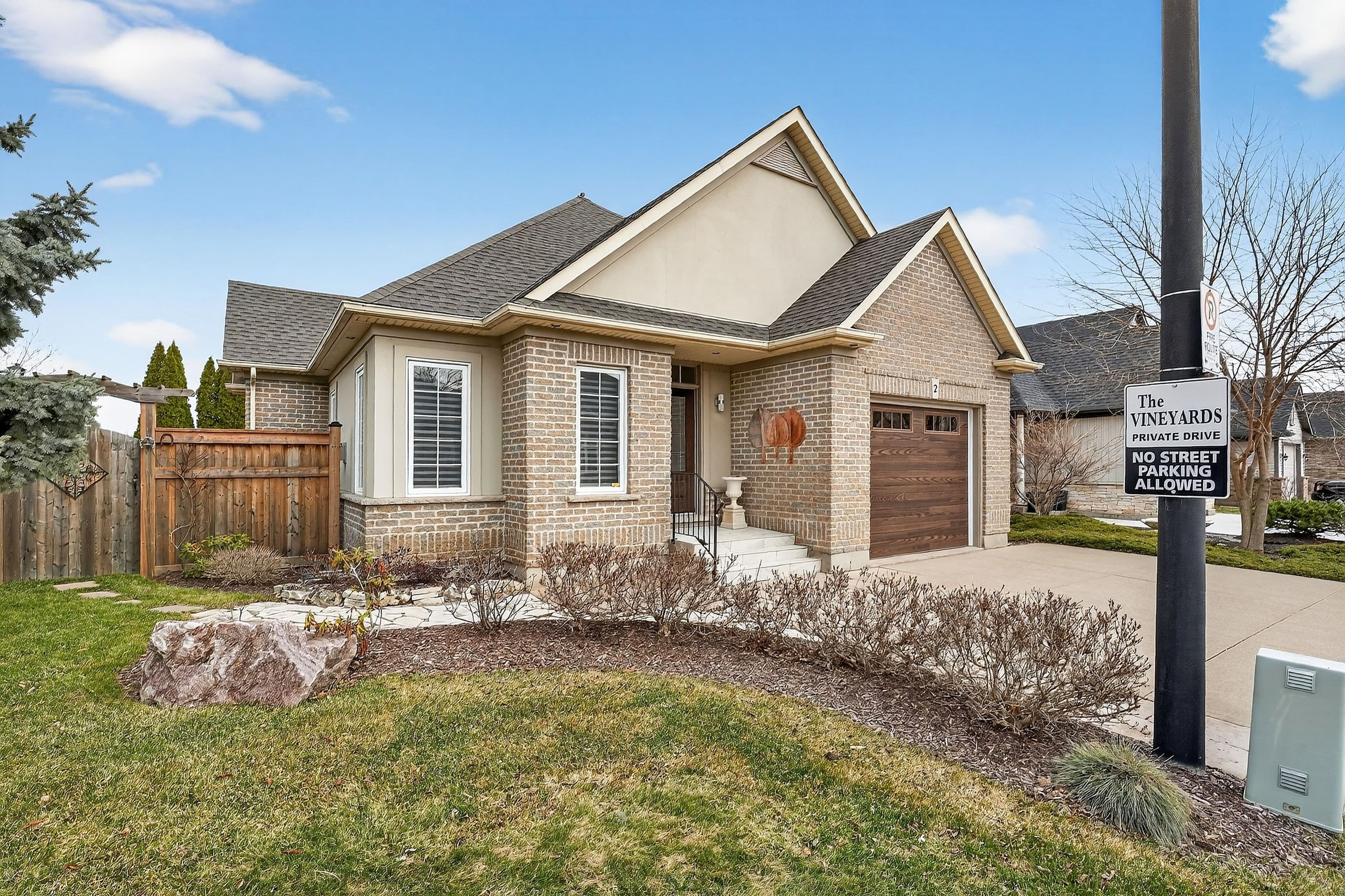 2 Seyval Place, Niagara-on-the-Lake, ON L0S 1J0