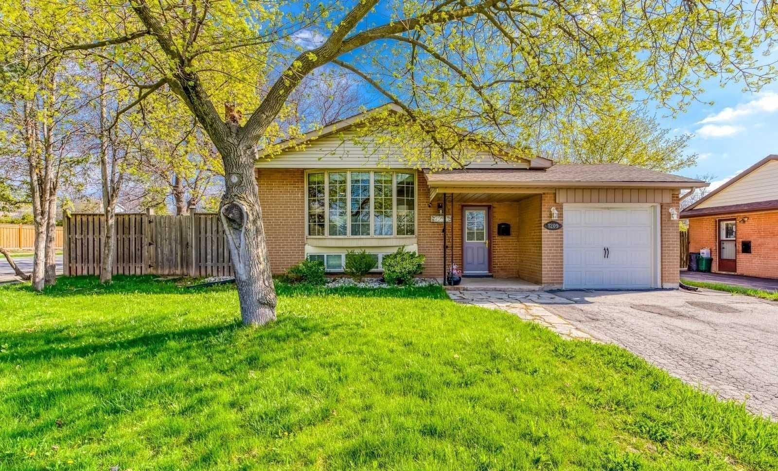 1209 Sixth Line Lower, Oakville, ON L6H 1W8