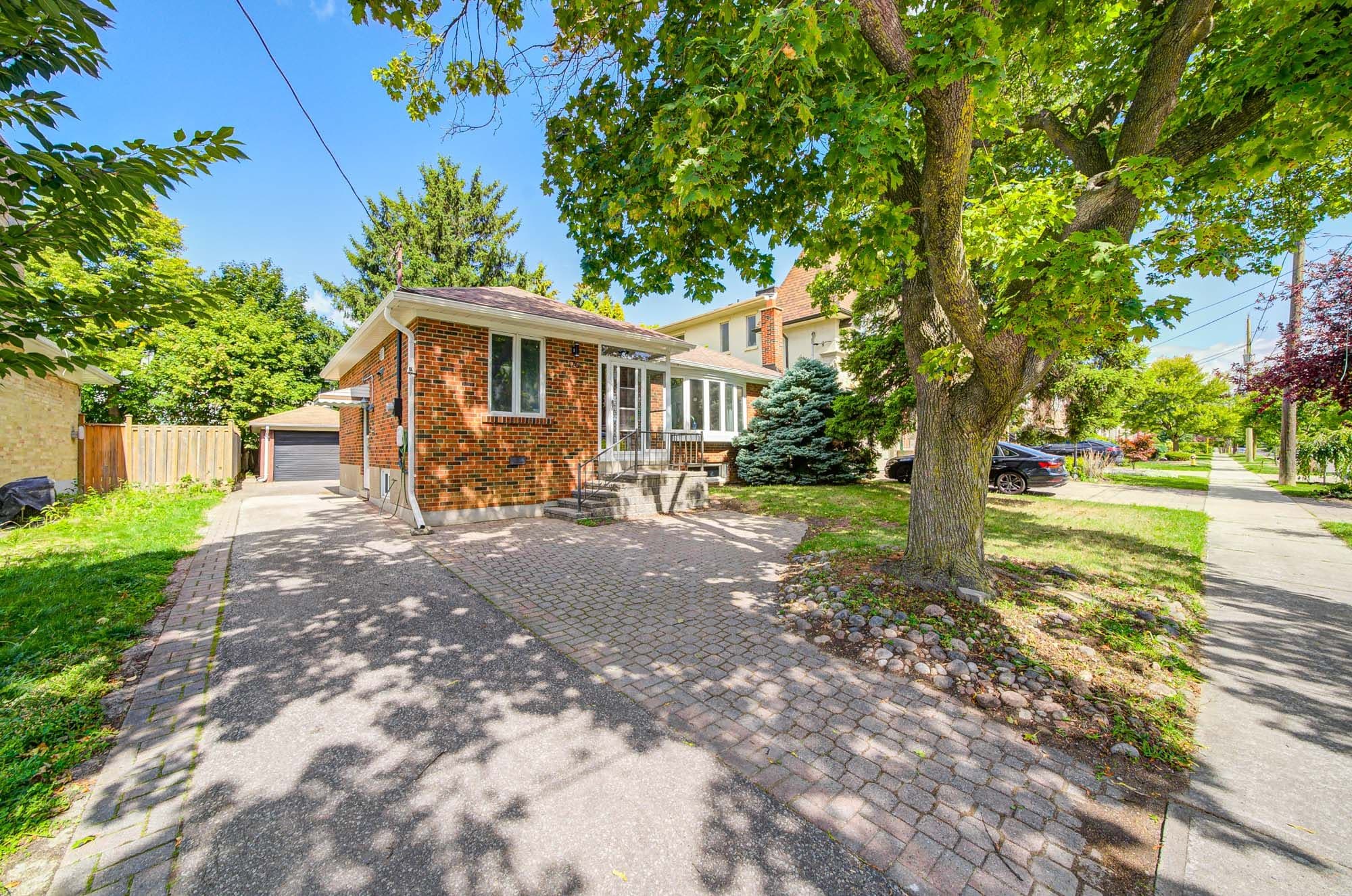 176 Mckee Avenue, Toronto C14, ON M2N 4C7