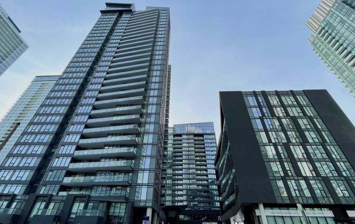 70 Queens Wharf Road 2815, Toronto C01, ON M5V 0J2