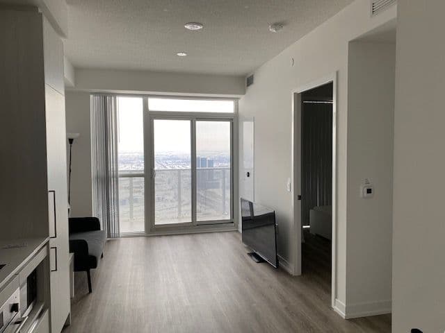 195 Commerce Street 5008, Vaughan, ON L4K 0P9