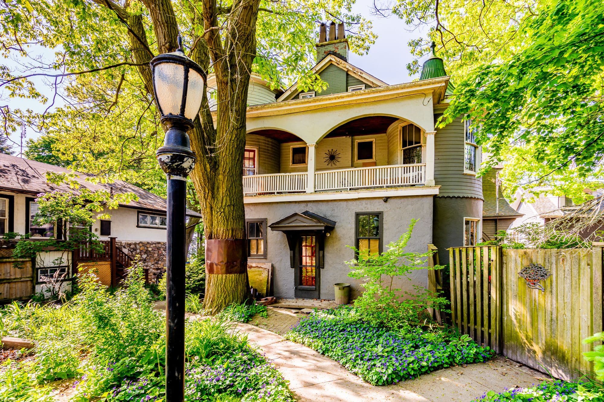 3025 Queen Street E, Toronto E06, ON M1N 1A5