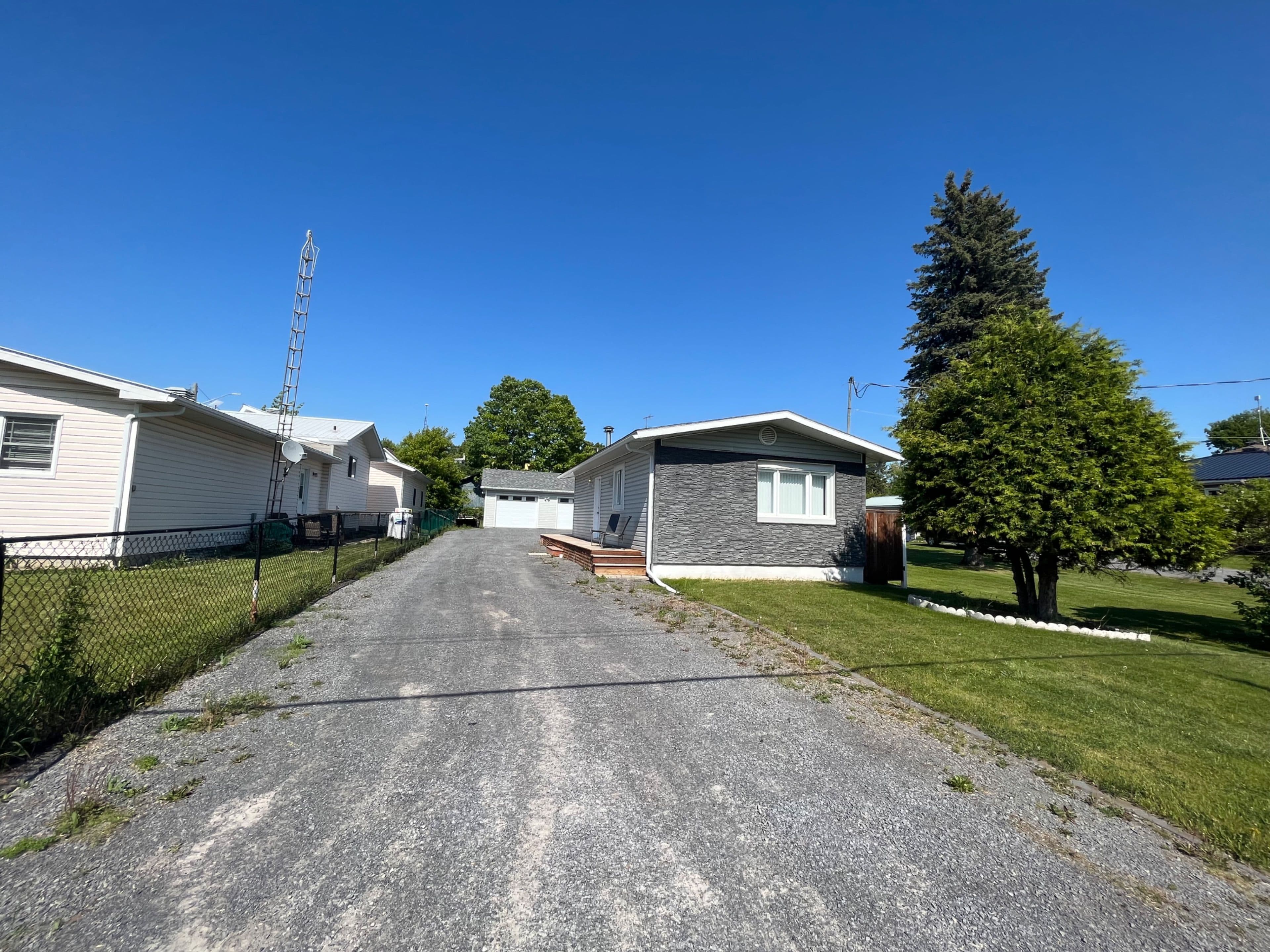 25 Church Street, North Stormont, ON K0C 1W0