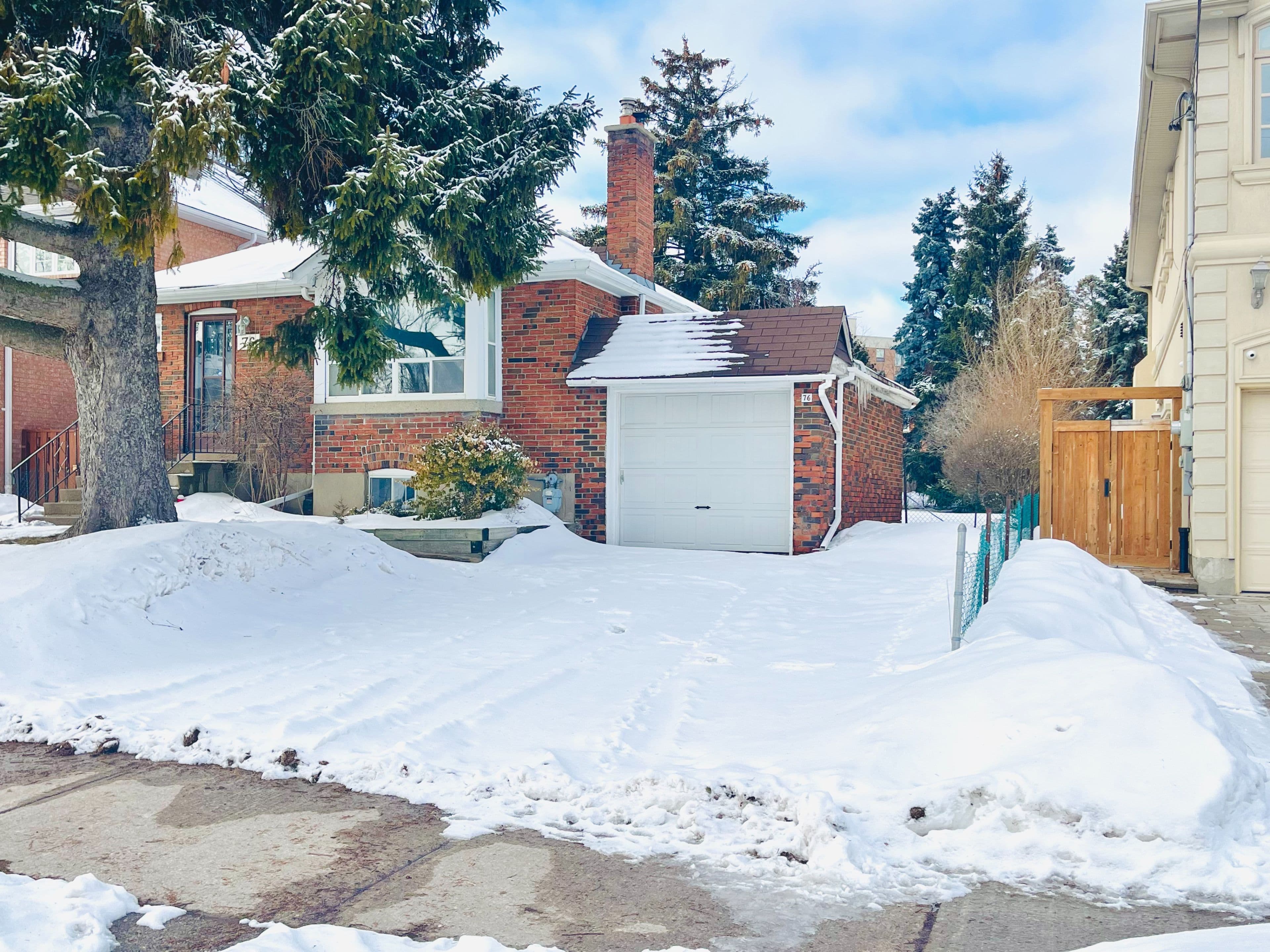 76 HOLMES Avenue GROUND, Toronto C14, ON M2N 4M2
