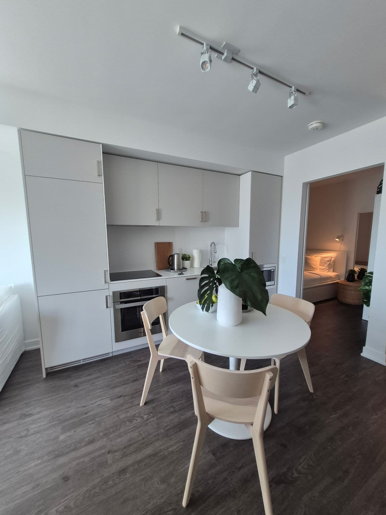 88 Queen Street E 3215, Toronto C08, ON M5C 0B6