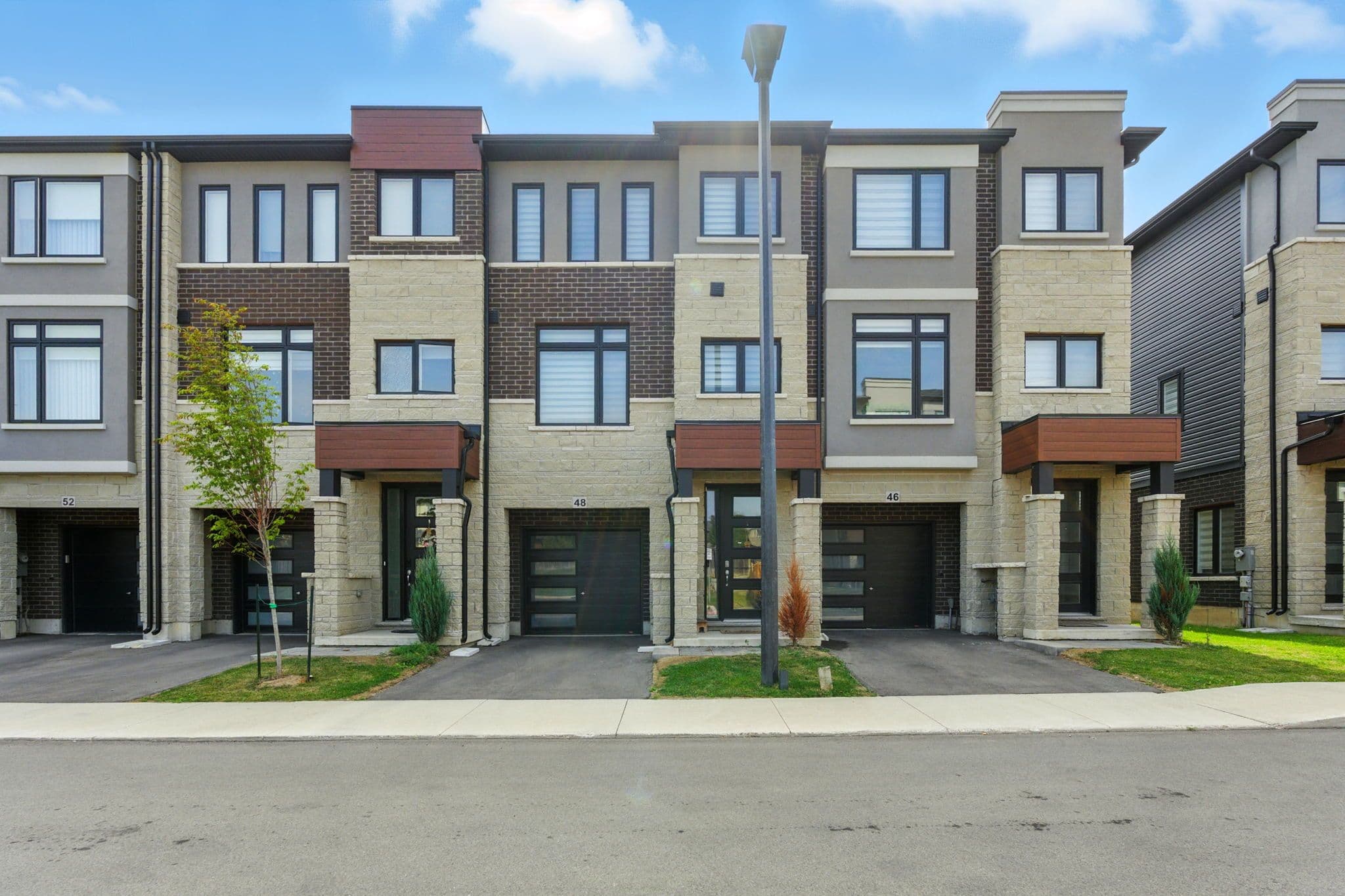 48 Capstone Lane, Hamilton, ON L9C 0E8