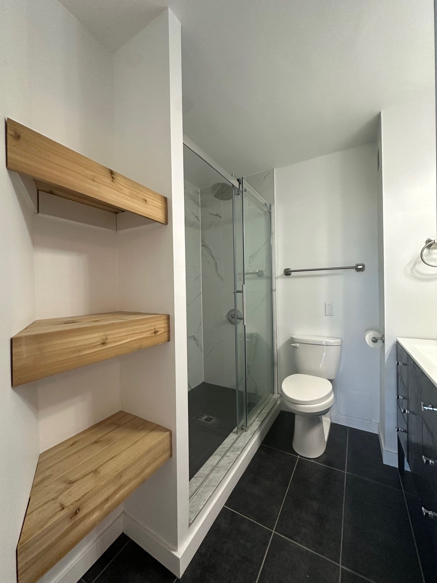 1300 Bloor Street 905, Mississauga, ON L4Y 3Z2