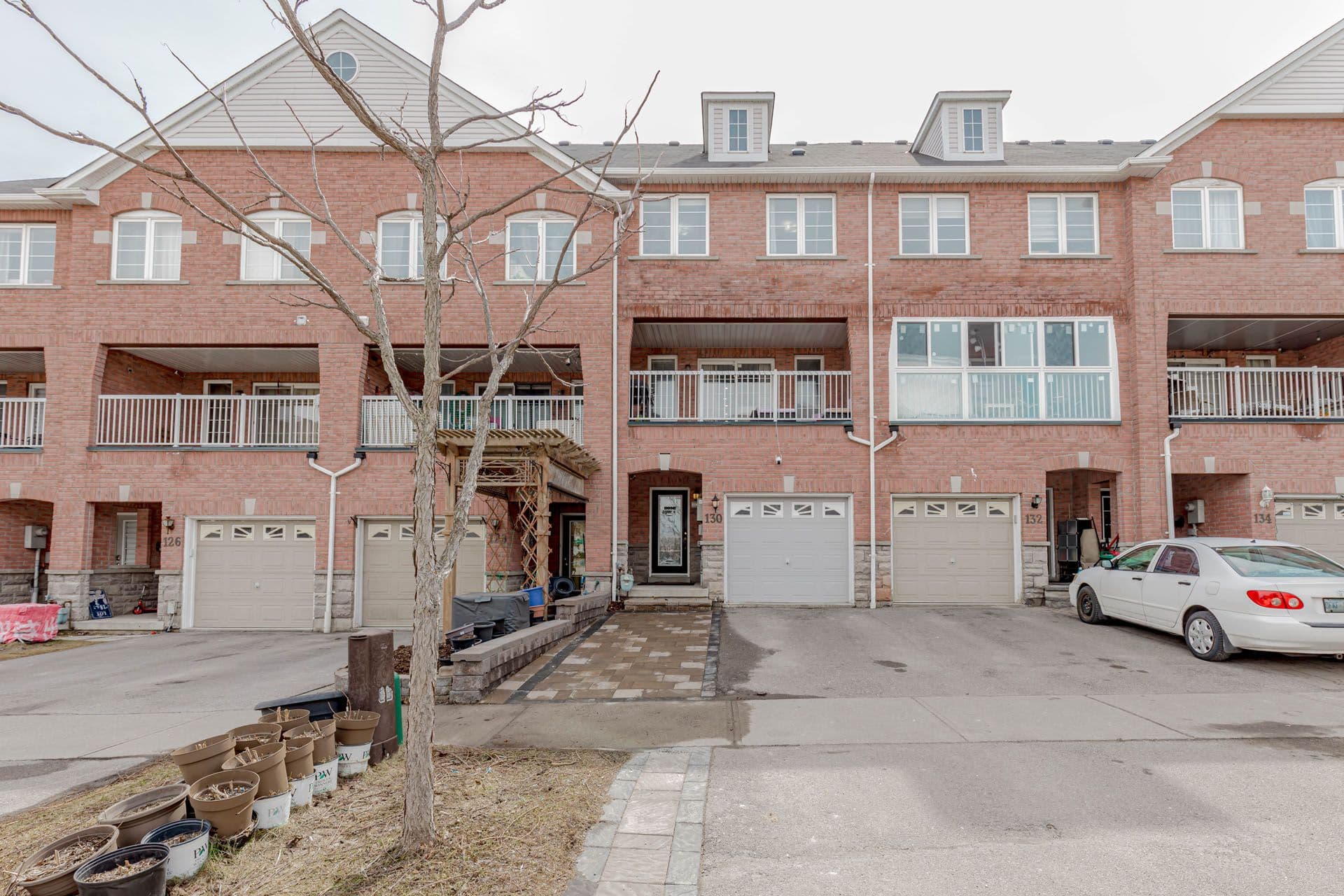 130 Bayly Street W, Ajax, ON L1S 0C3