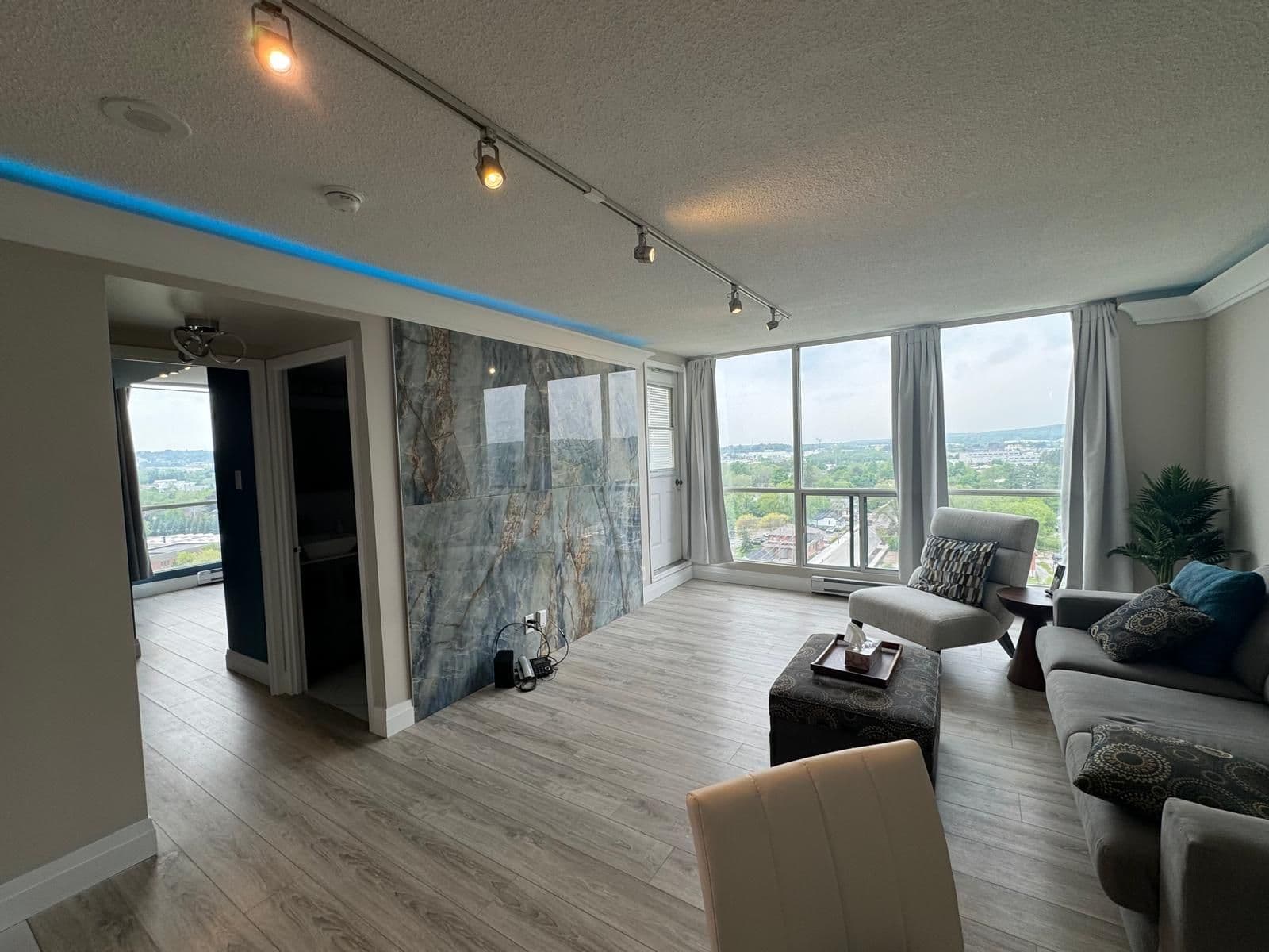 65 Ellen Street 1208, Barrie, ON L4N 3A5