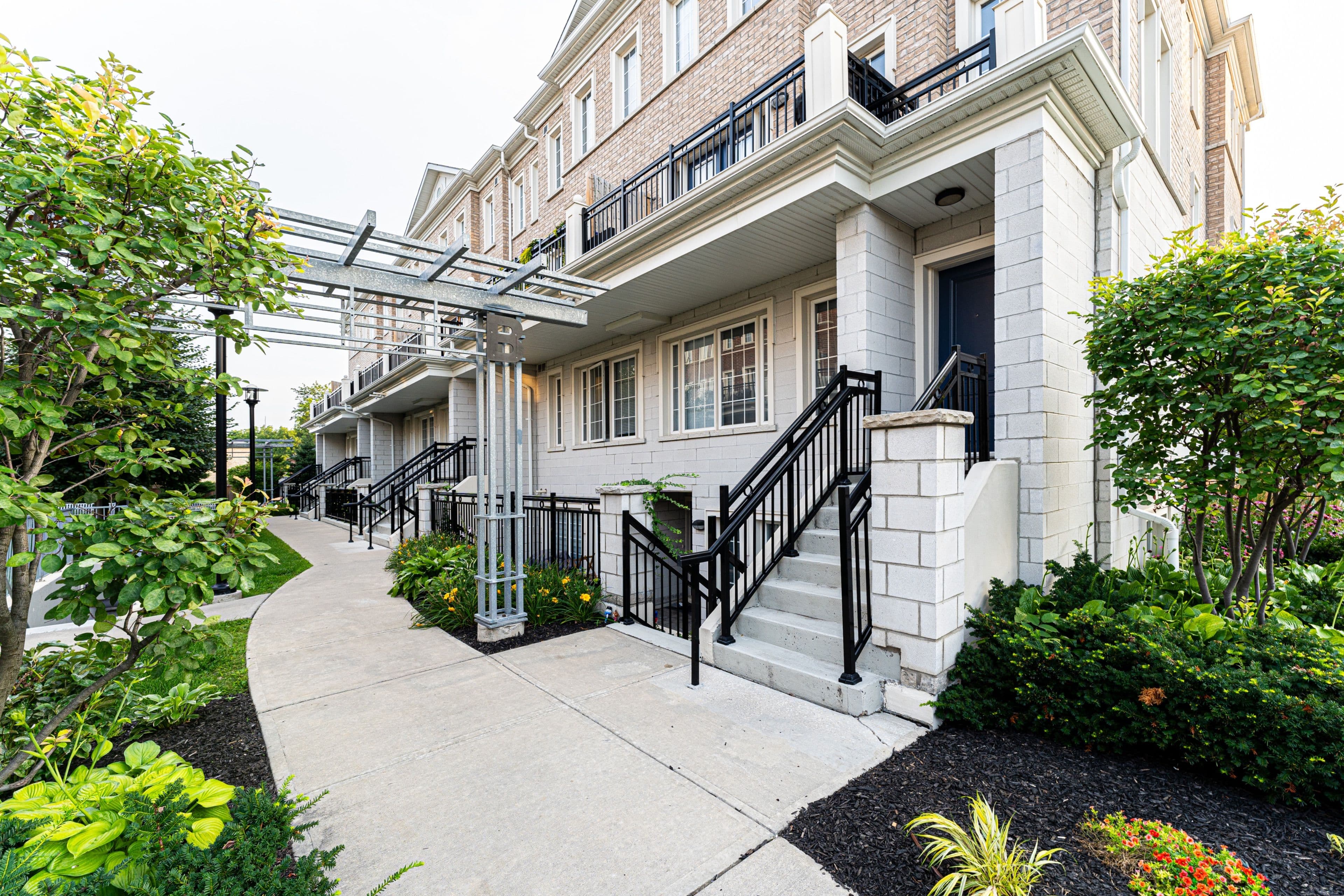 26 Bruce Street B02, Vaughan, ON L4L 1J4