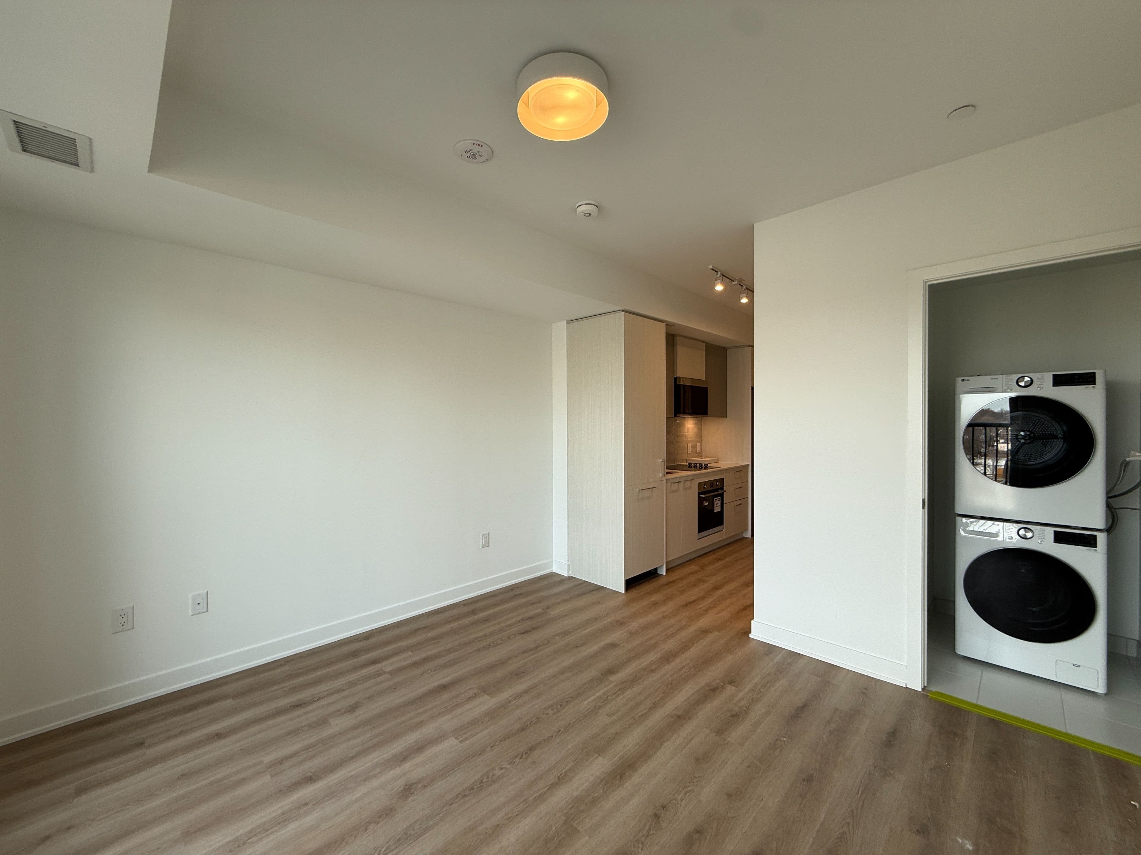 30 Dreamers Way 734, Toronto C08, ON M5A 0Y7