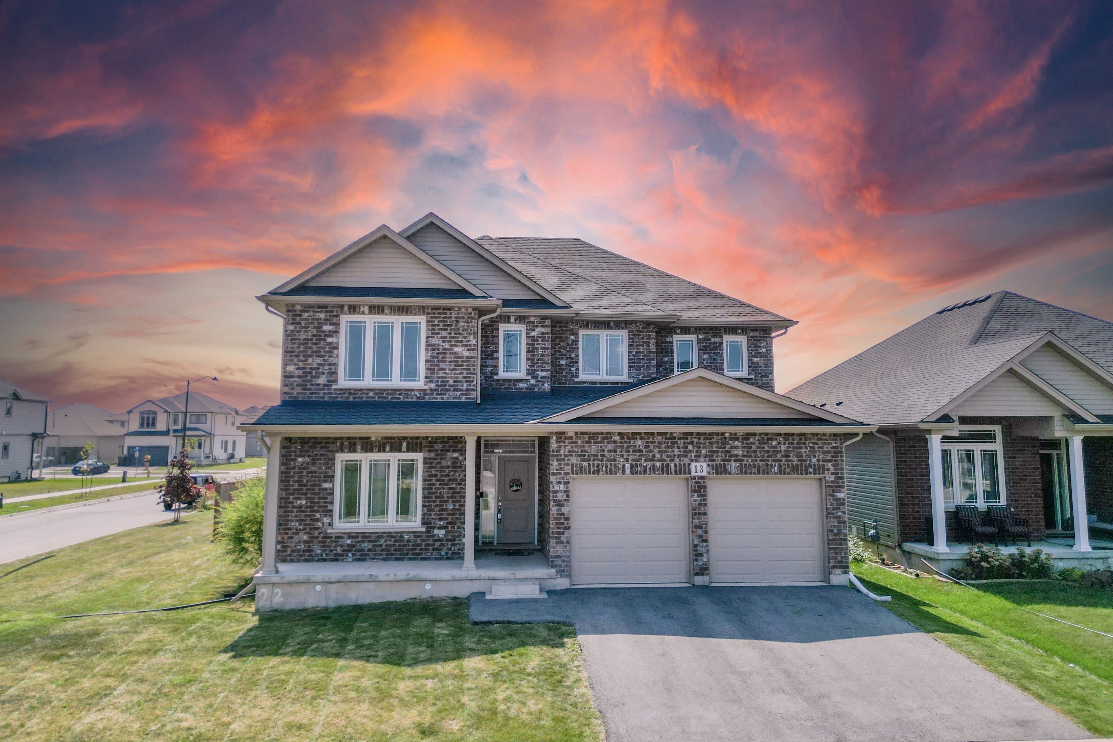 13 CINNAMON Street, Thorold, ON L2V 0B6