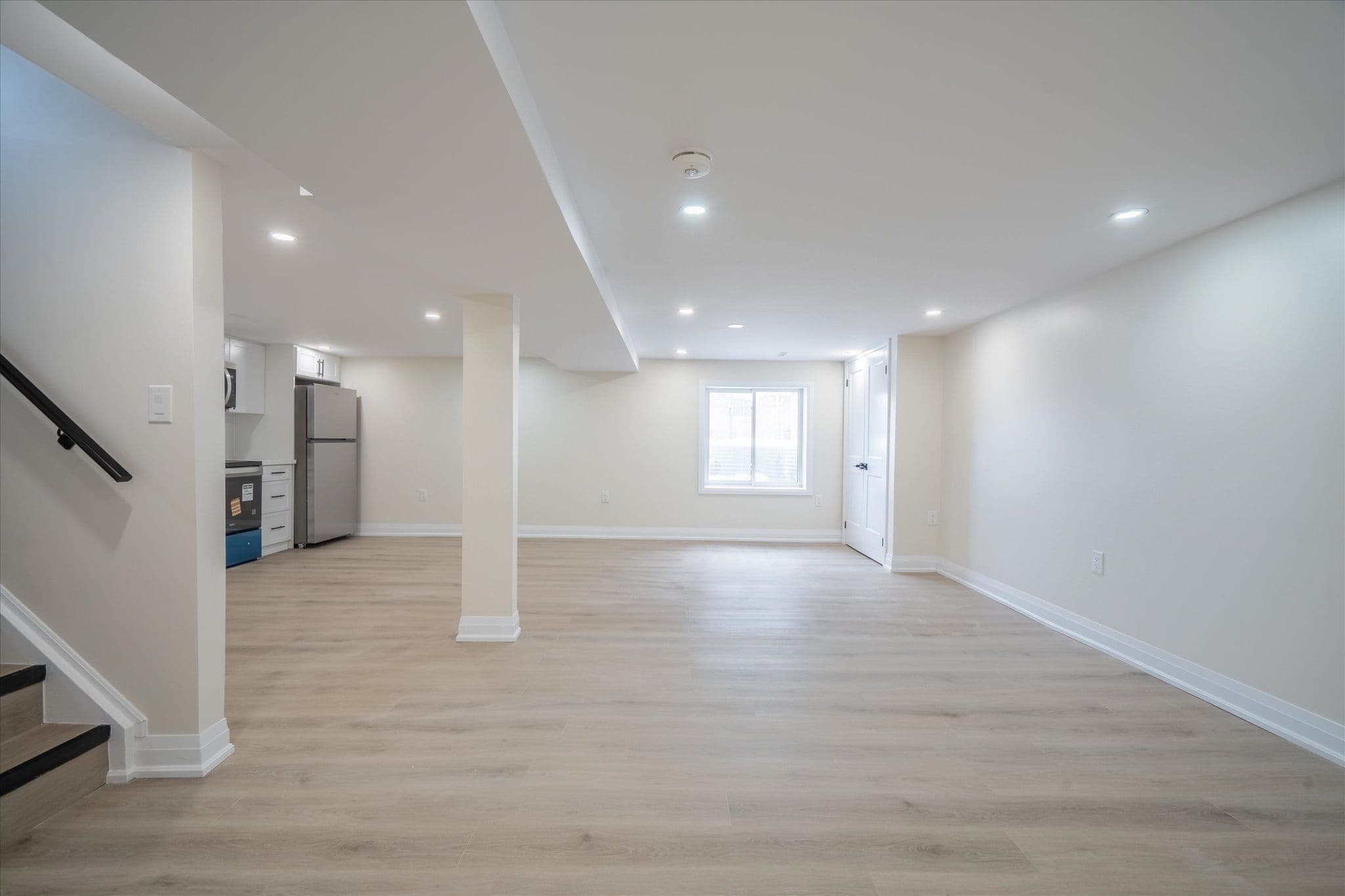 809 Helen Crescent, Pickering, ON L1W 1V1