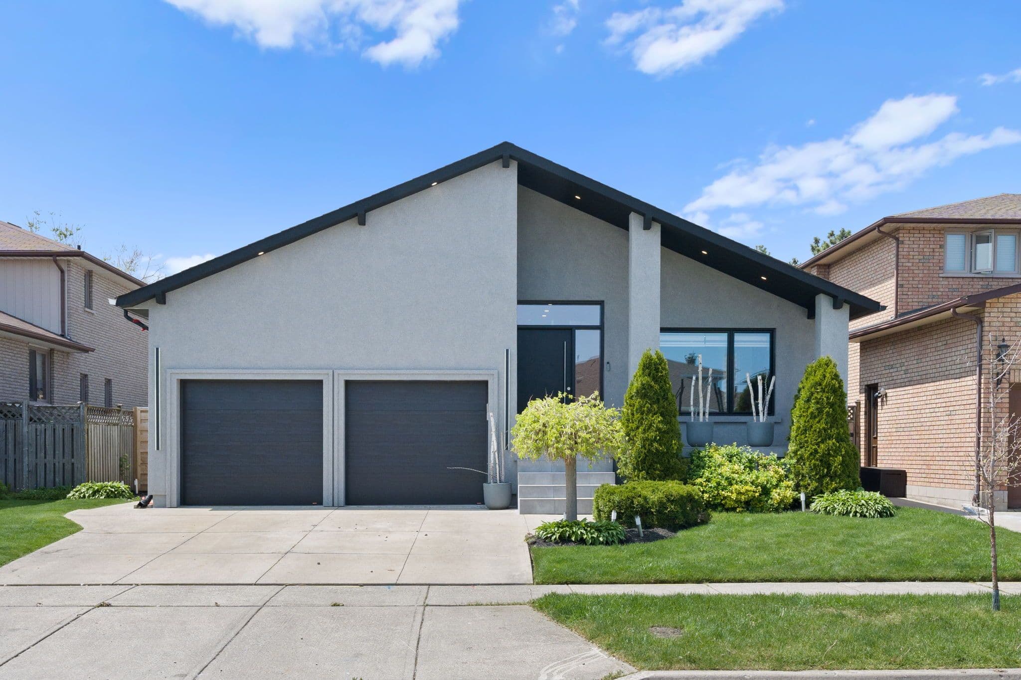 17 Clearview Drive, Hamilton, ON L8K 4Y4