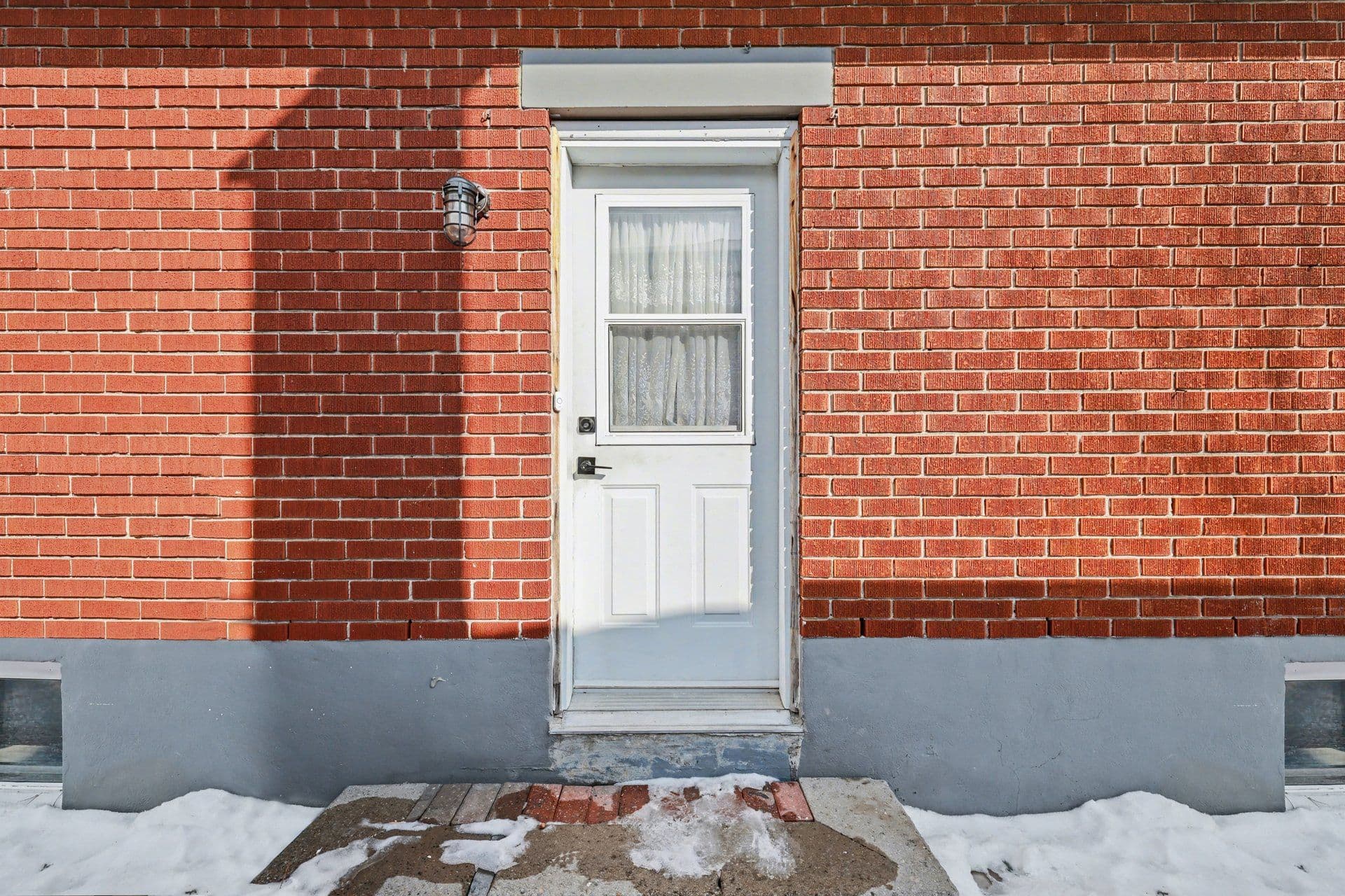 1307 Vancouver Avenue B, Hunt Club - South Keys and Area, ON K1V 6T8