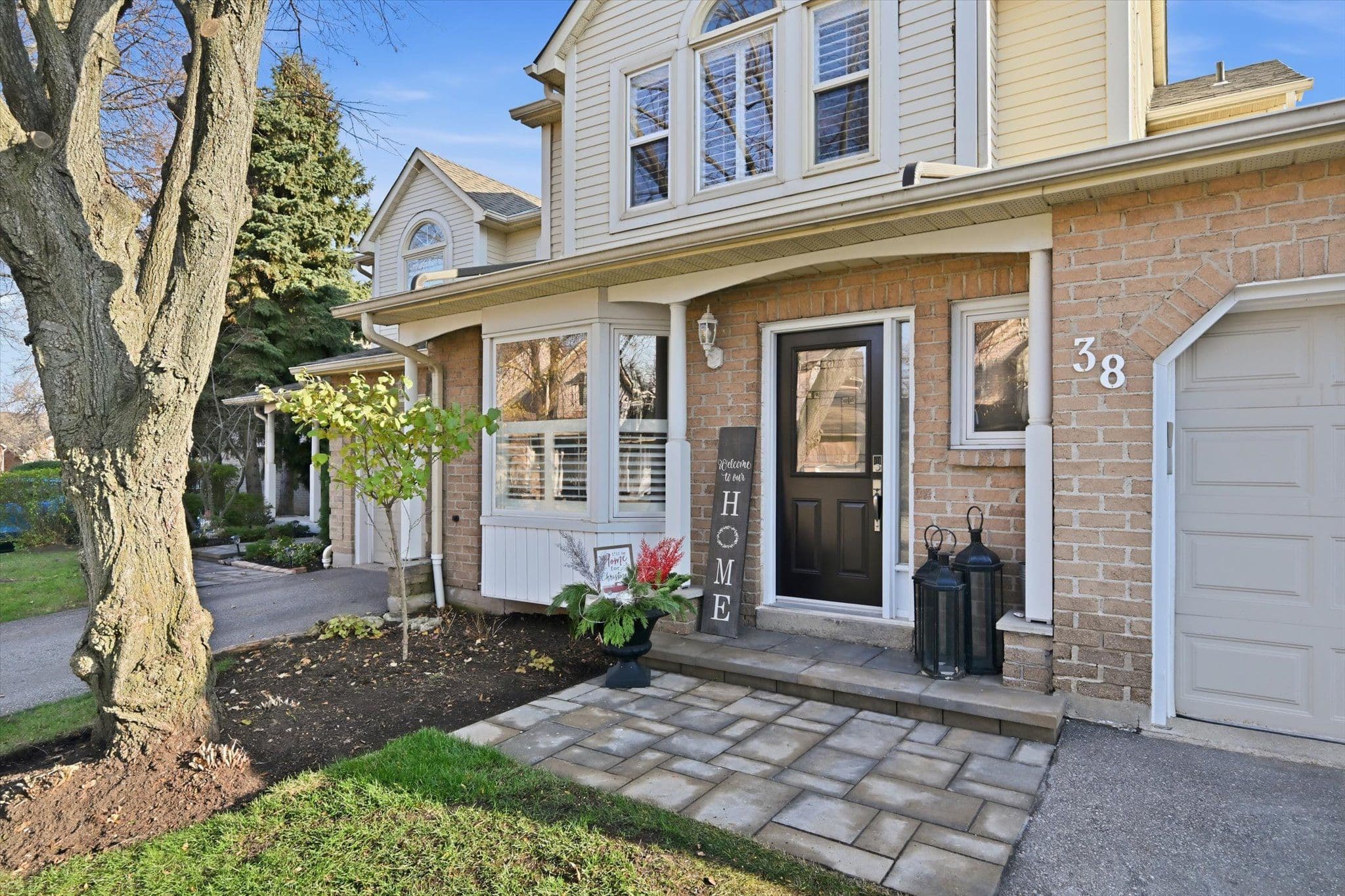 5255 Lakeshore Road 38, Burlington, ON L7L 5X8