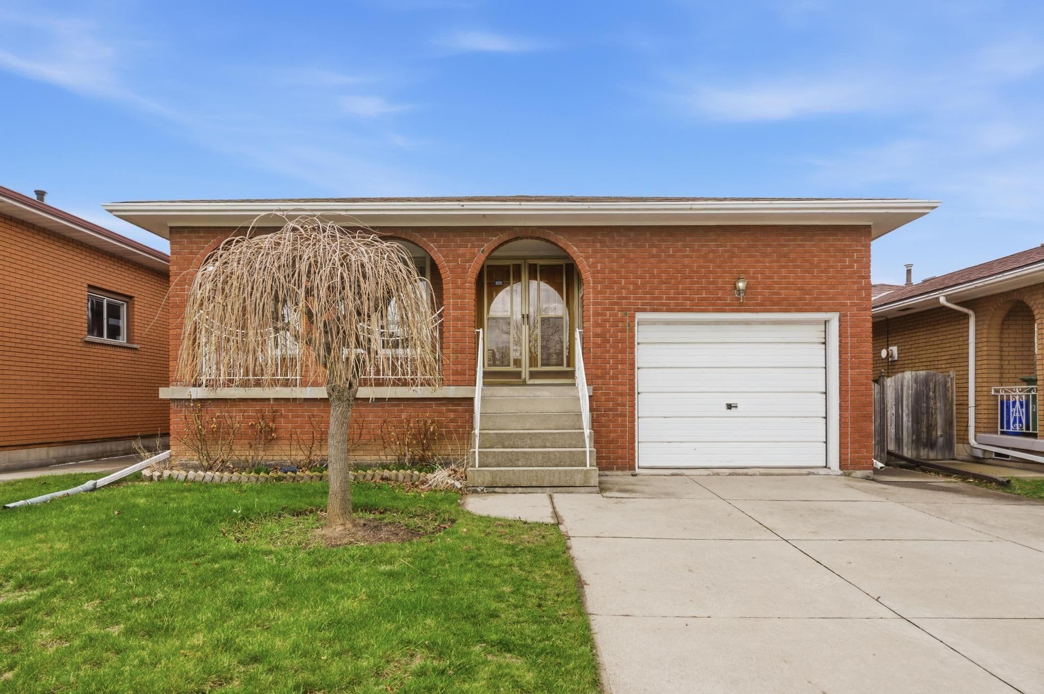 26 Adorn Court, Hamilton, ON L8E 3N2