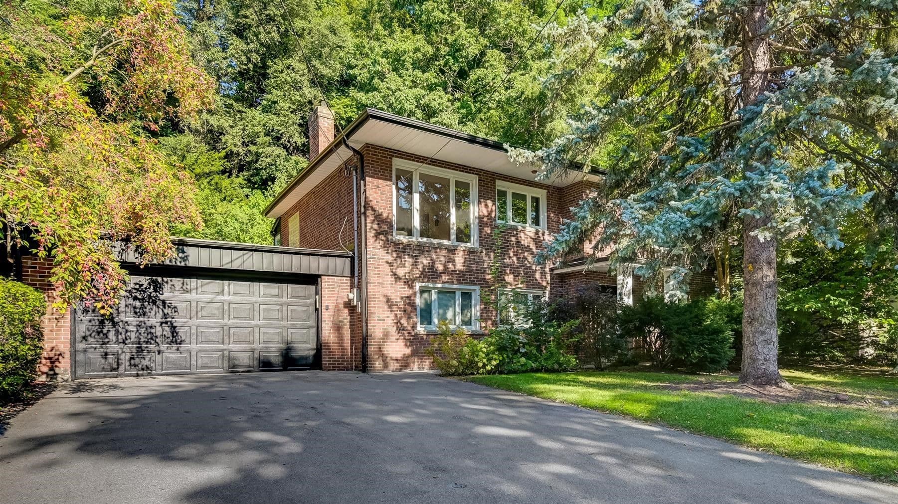 5 Easson Avenue, Toronto W01, ON M6S 3W6