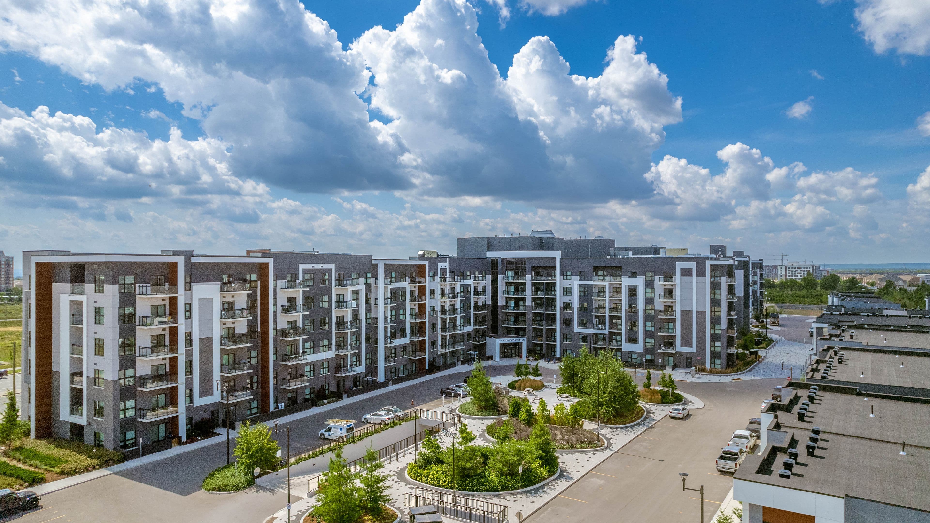 128 Grovewood Common 304, Oakville, ON L6H 0X3