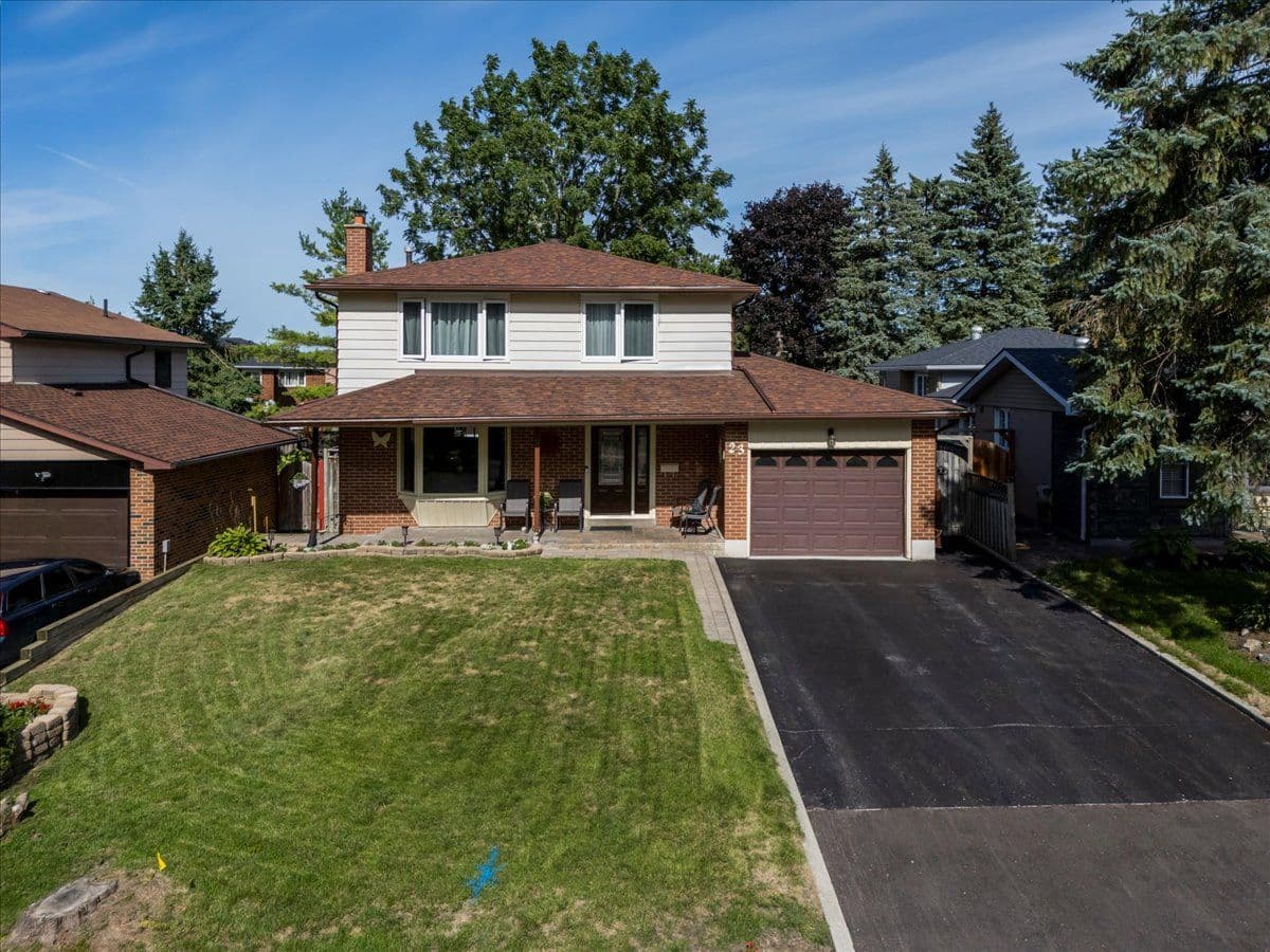 23 Virgilwood Crescent, Barrie, ON L4M 4X6