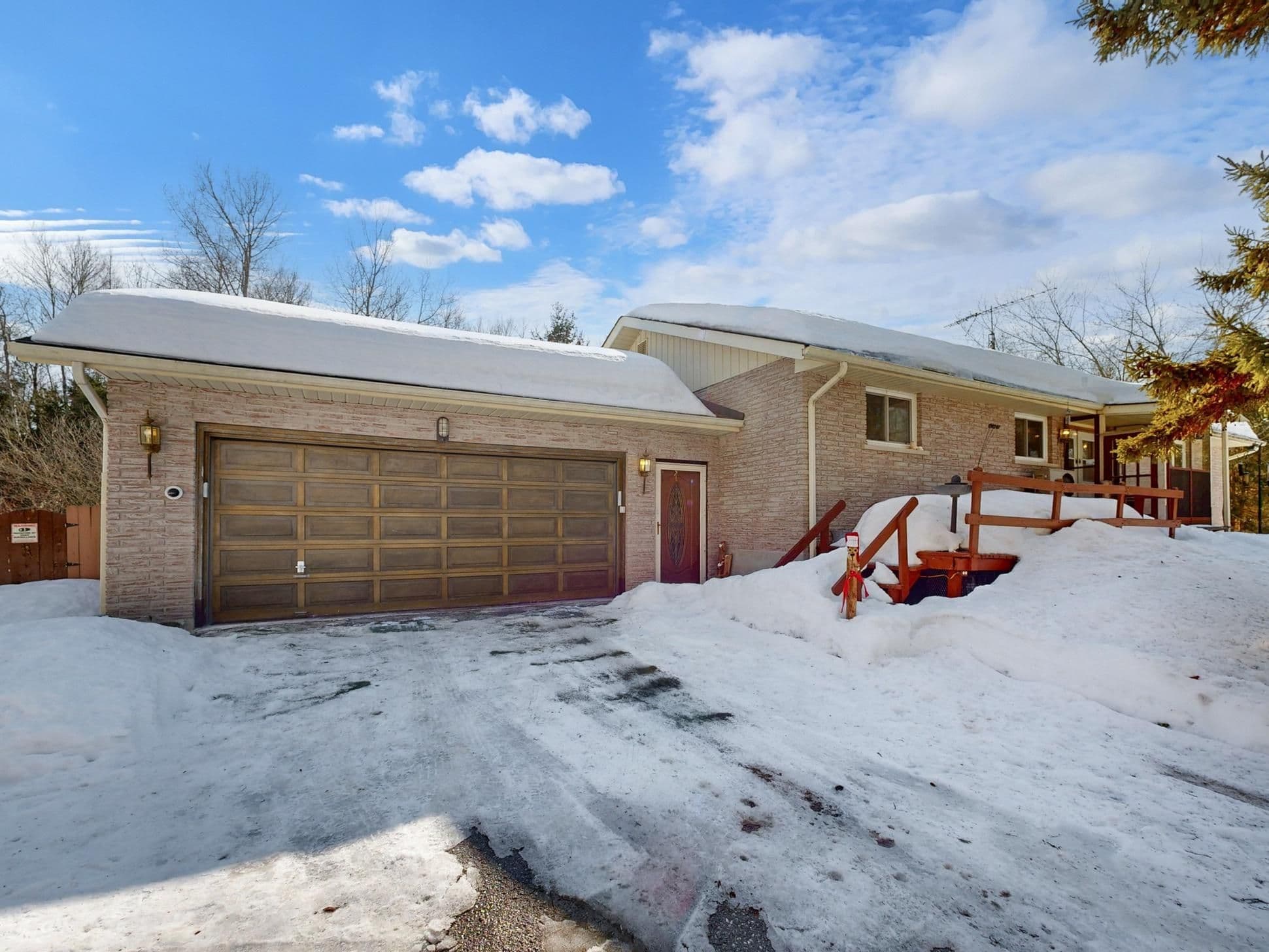 3525 Pollock Road E, Georgina, ON L4P 0P6