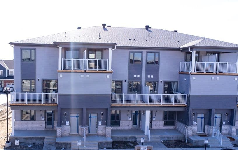 904 Parnian Private, Barrhaven, ON K2J 7K6