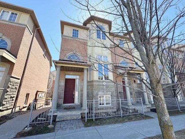 156 Legends Way, Markham, ON L3R 6A6