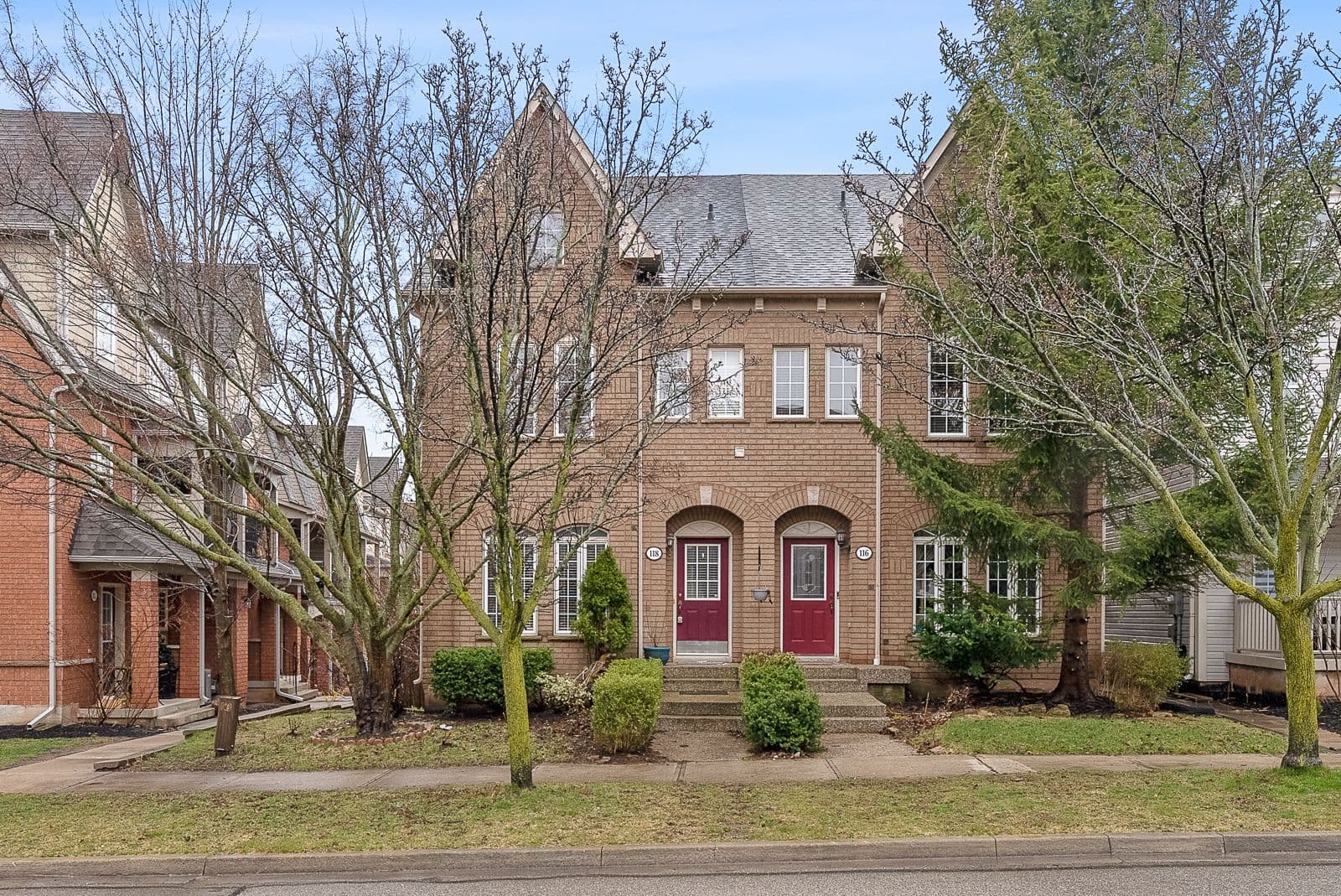 118 Gatwick Drive, Oakville, ON L6H 6V3