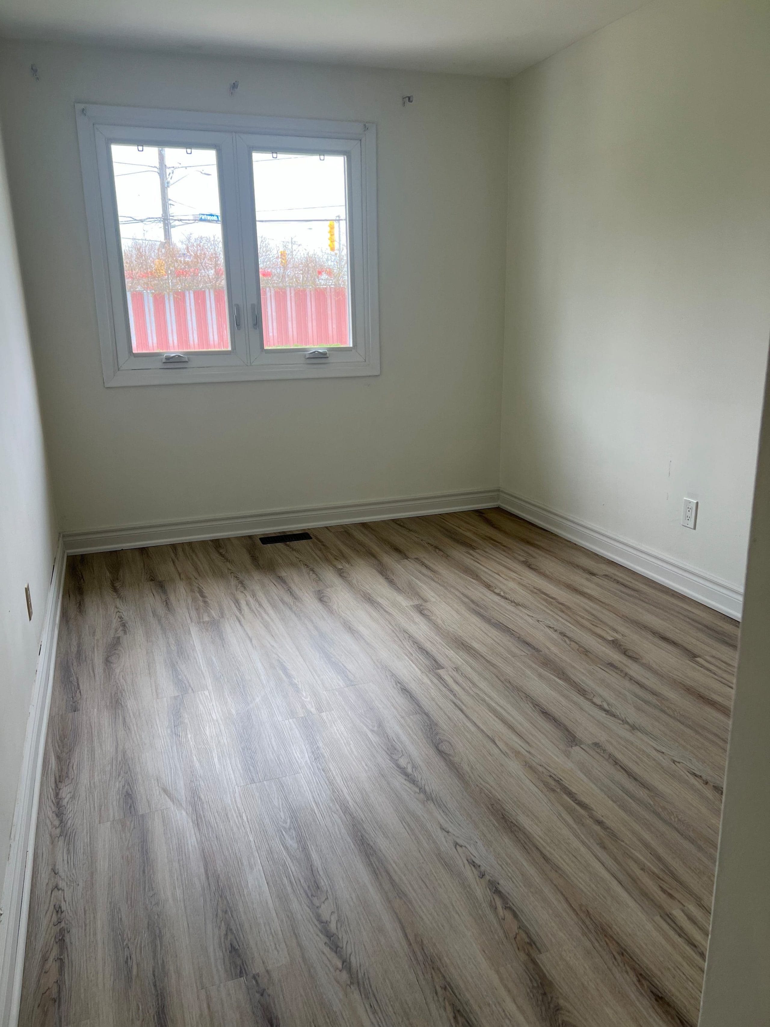 52 Pinemore Crescent Main floor, Toronto C13, ON M3A 1W6