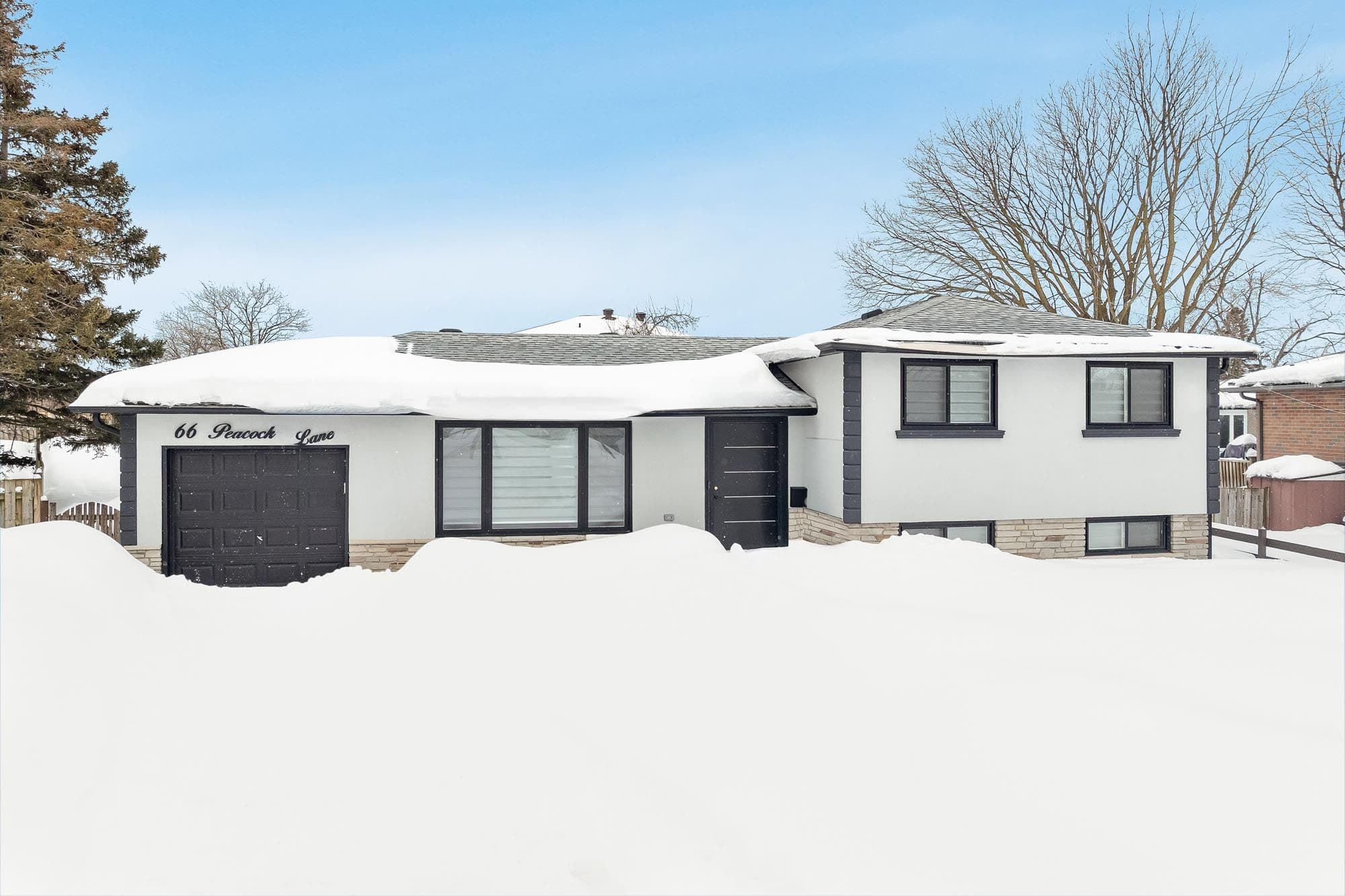 66 Peacock Lane, Barrie, ON L4N 3R9