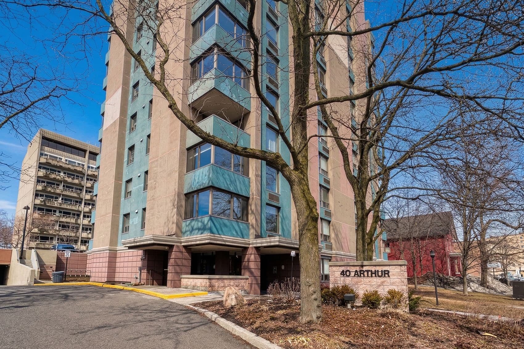 40 Arthur Street 703, West Centre Town, ON K1R 7T5