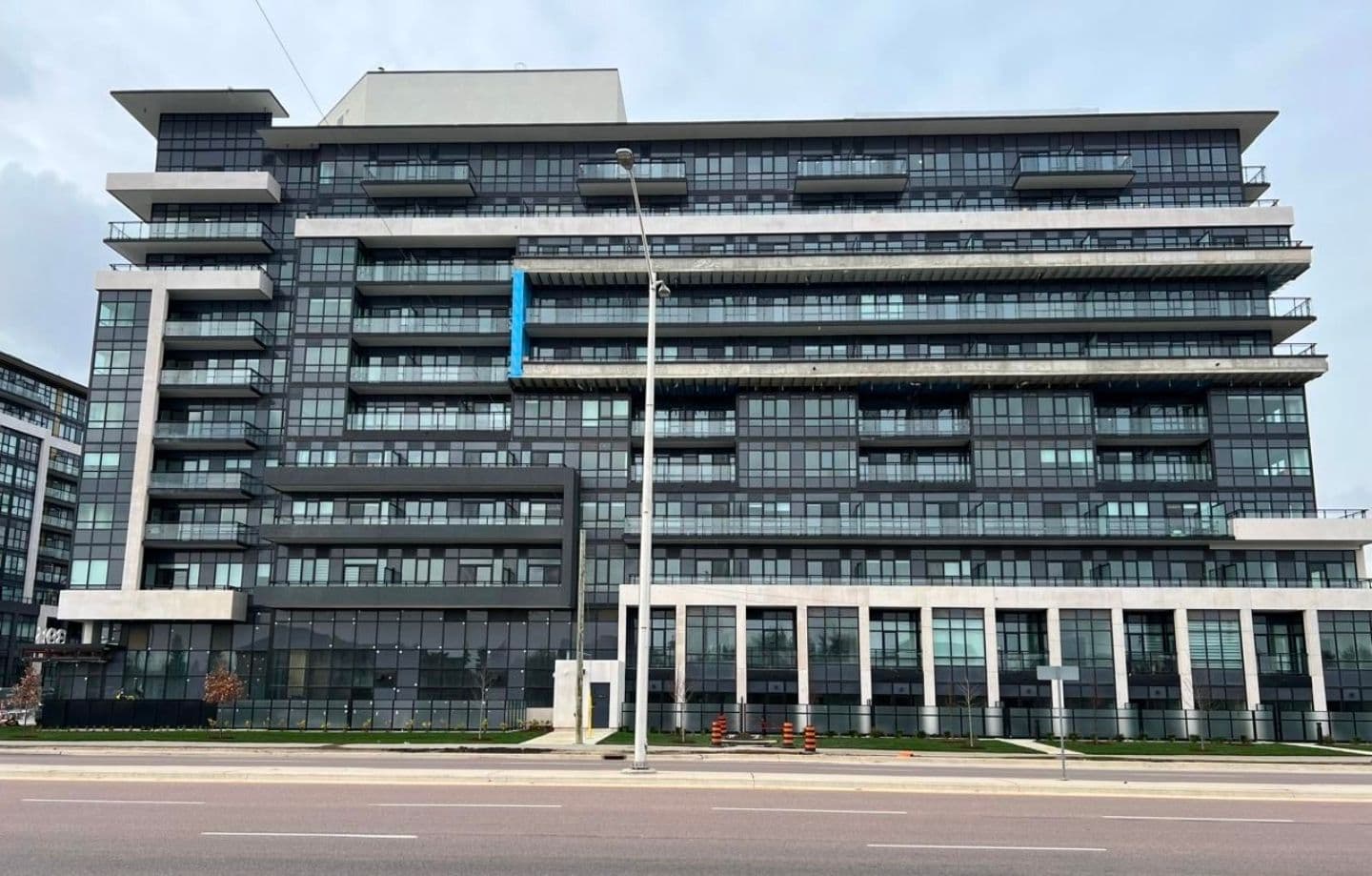 395 Dundas Street W 117, Oakville, ON L6M 5R8