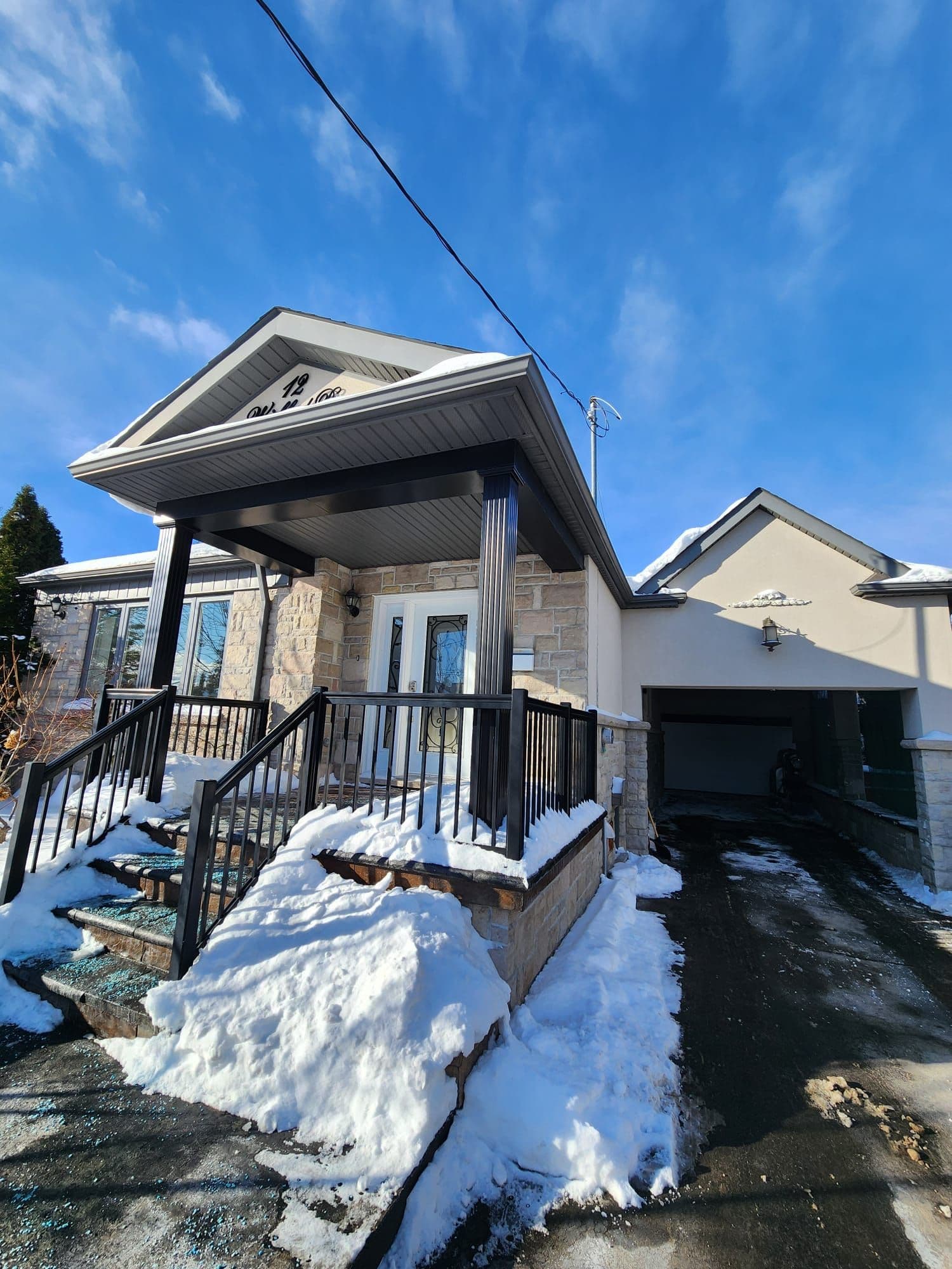 12 Wickford Drive, Toronto W04, ON M6L 1K7