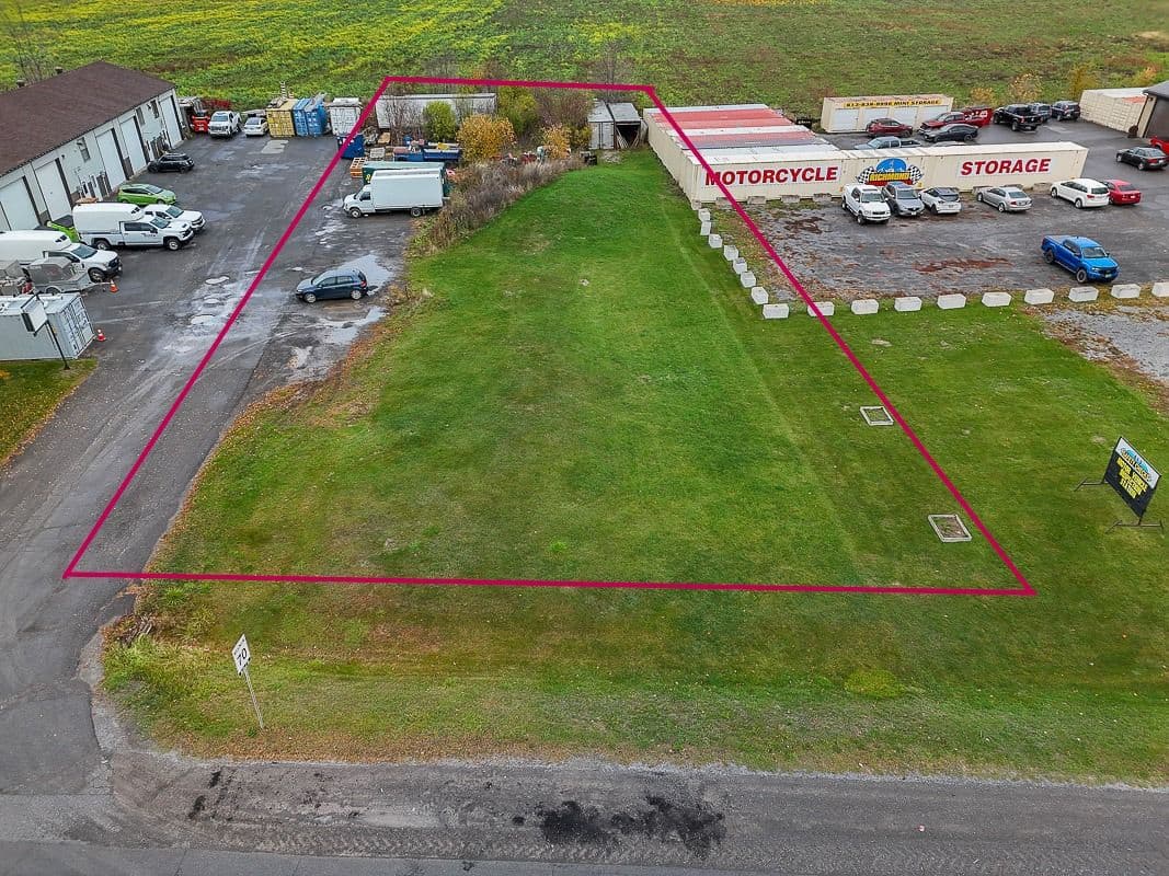 3827 Mcbean Street, Stittsville - Munster - Richmond, ON K0A 2Z0